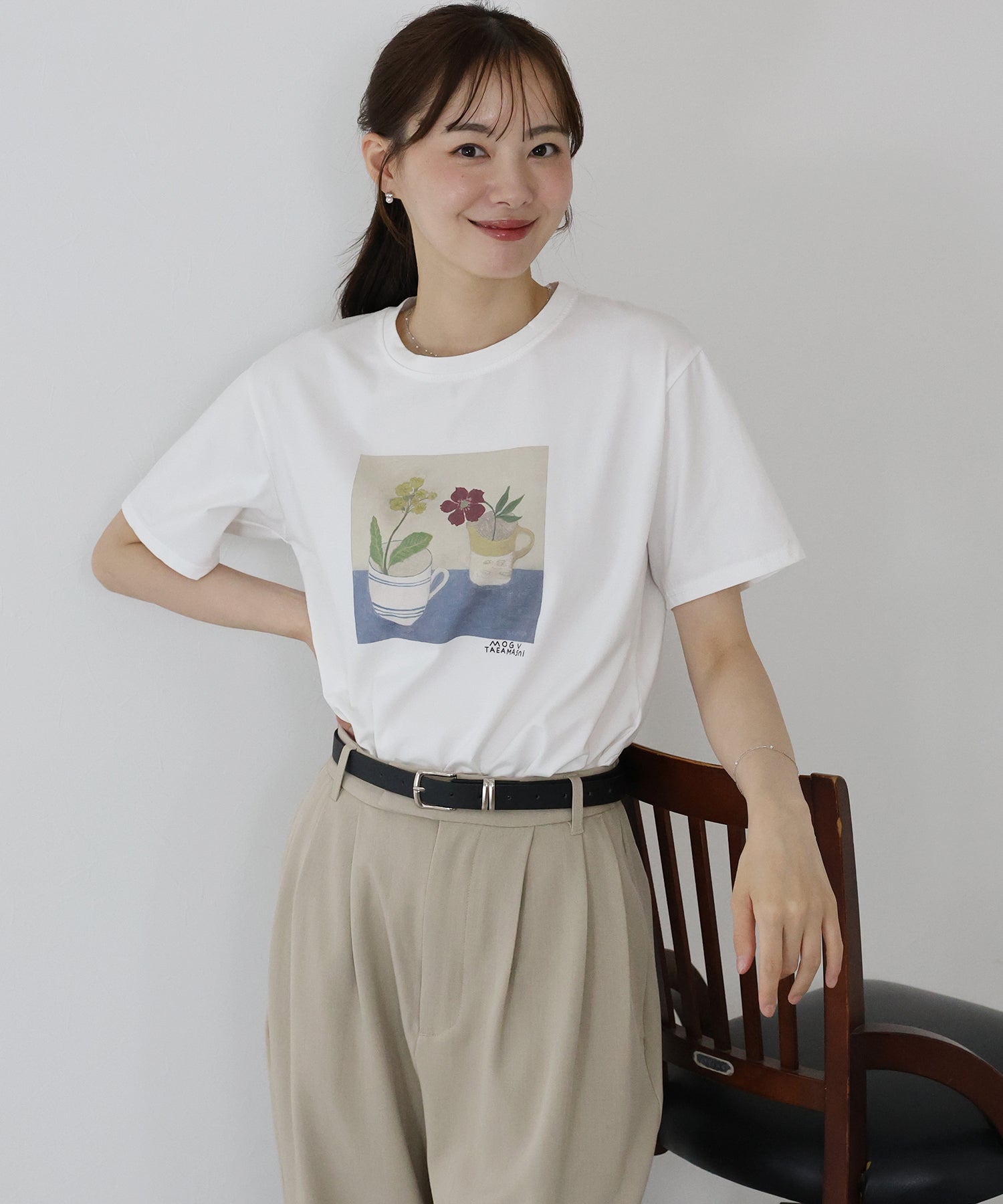 ブルーイースト BLUEEAST フラワーPhotoTシャツ （チャコールグレー） チャコールグレー