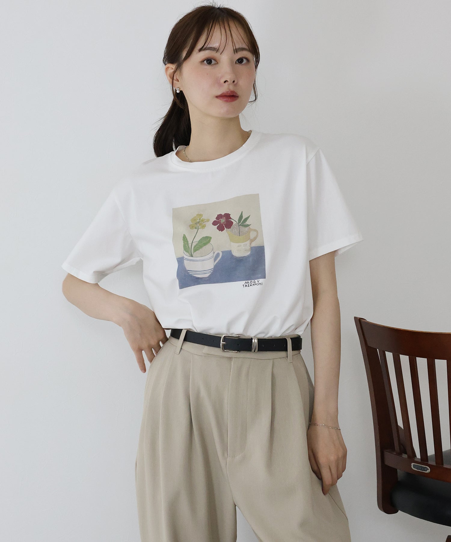 ブルーイースト BLUEEAST フラワーPhotoTシャツ （チャコールグレー） チャコールグレー