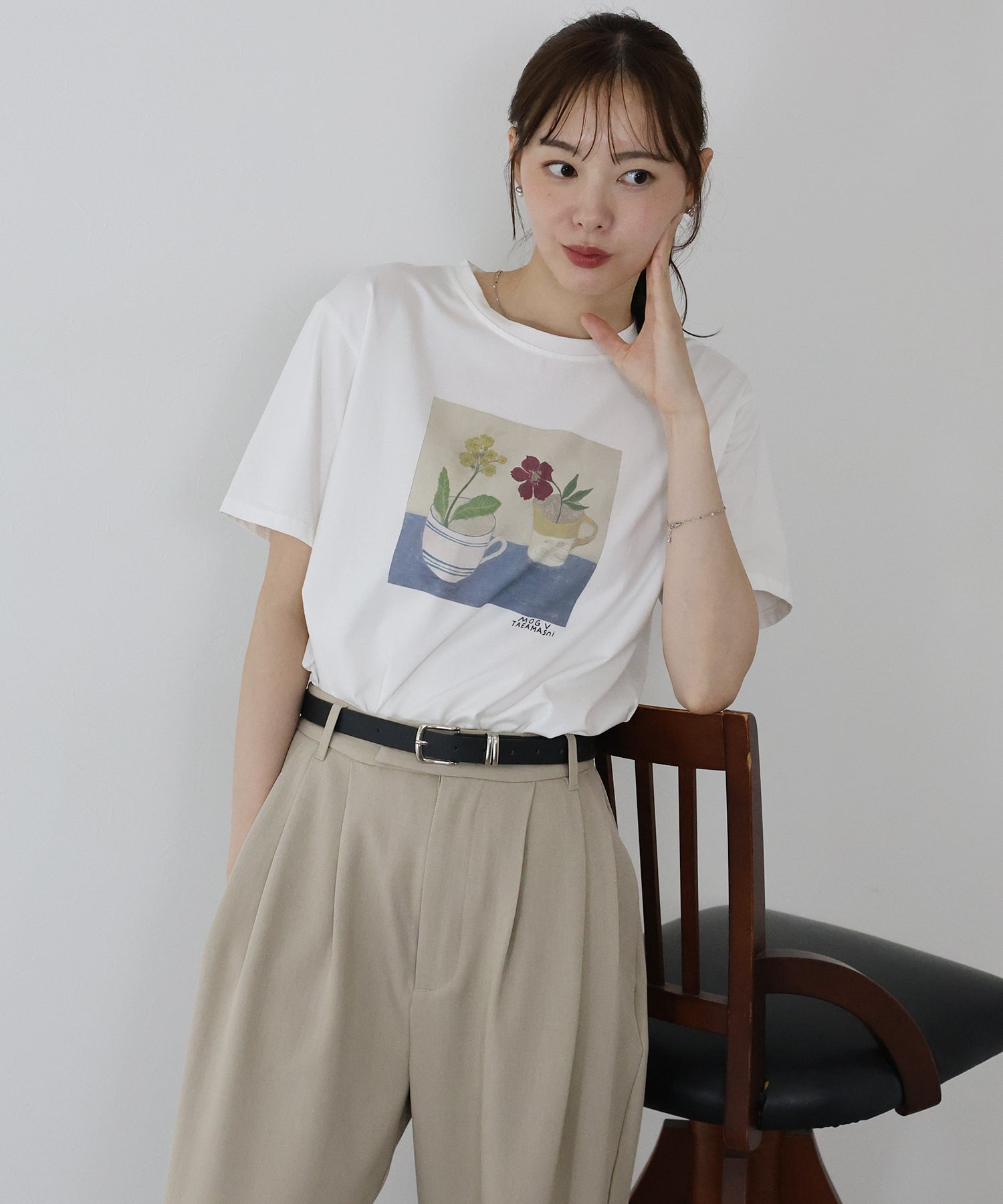 ブルーイースト BLUEEAST フラワーPhotoTシャツ （チャコールグレー） チャコールグレー