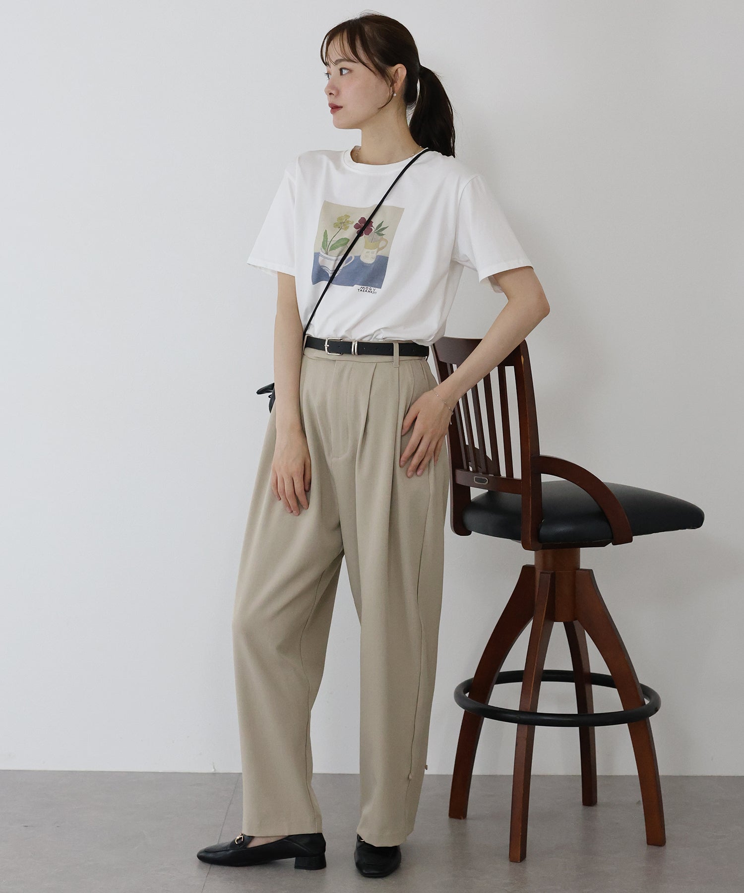 ブルーイースト BLUEEAST フラワーPhotoTシャツ （チャコールグレー） チャコールグレー