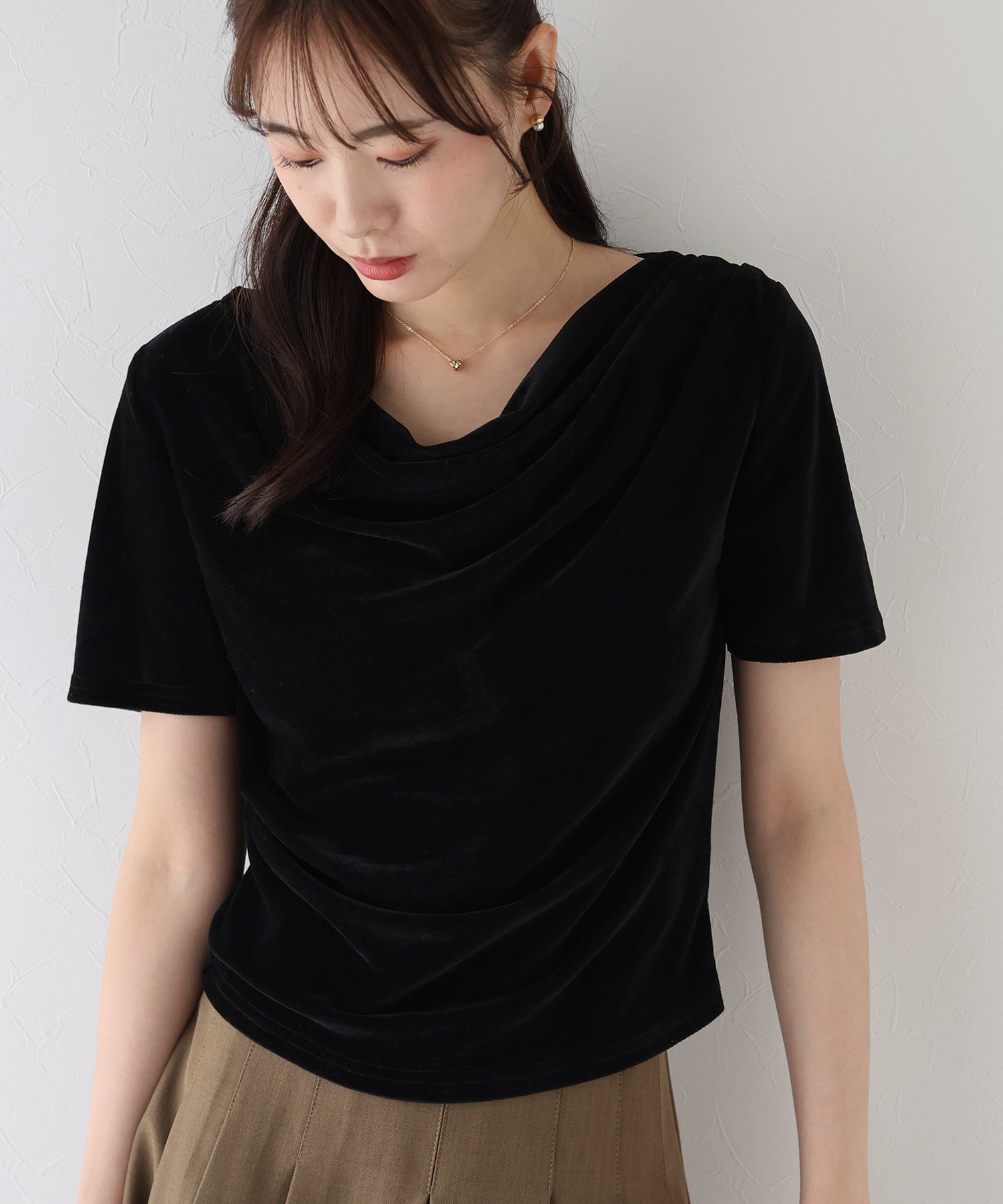 ブルーイースト BLUEEAST シアーベロアドレープTシャツ （ブラック） ブラック