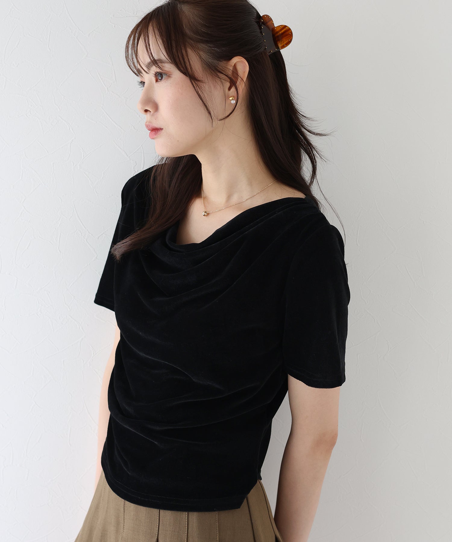 ブルーイースト BLUEEAST シアーベロアドレープTシャツ （ブラック） ブラック