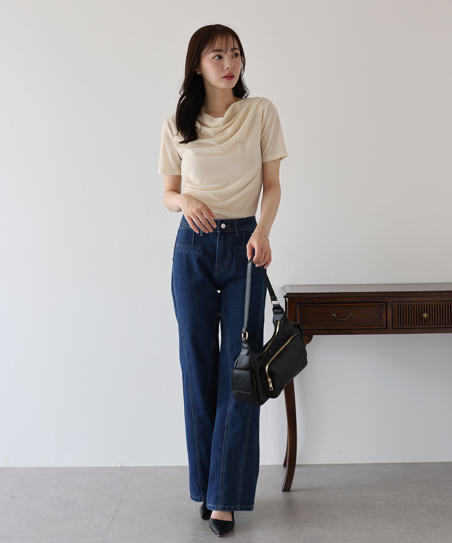 ブルーイースト BLUEEAST シアーベロアドレープTシャツ （ブラック） ブラック