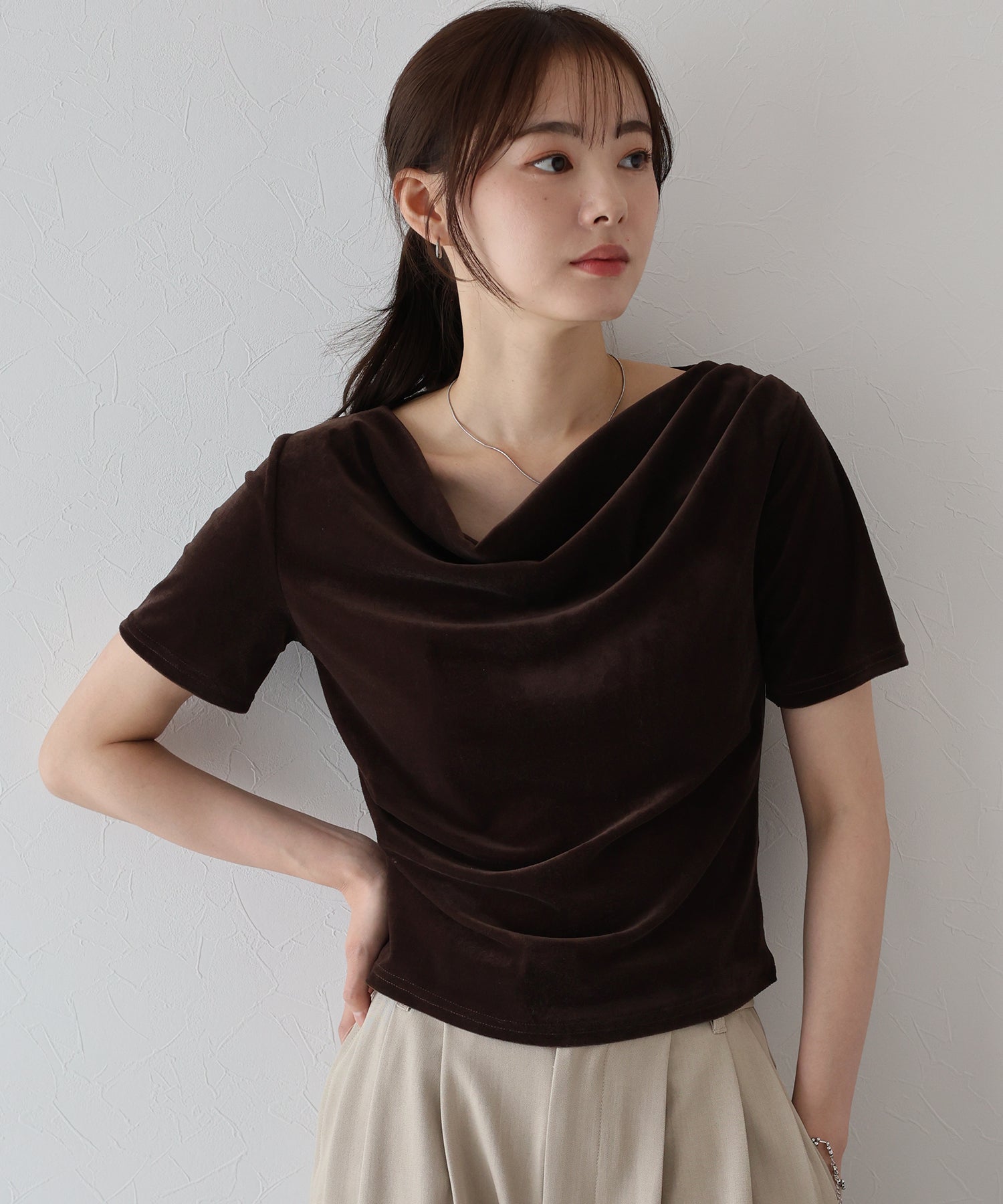 ブルーイースト BLUEEAST シアーベロアドレープTシャツ （ブラック） ブラック