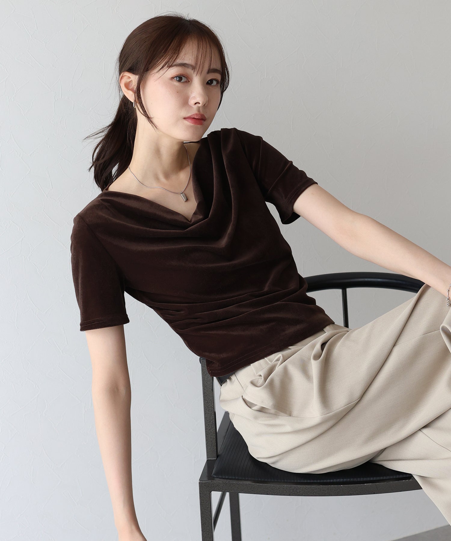 ブルーイースト BLUEEAST シアーベロアドレープTシャツ （ブラック） ブラック