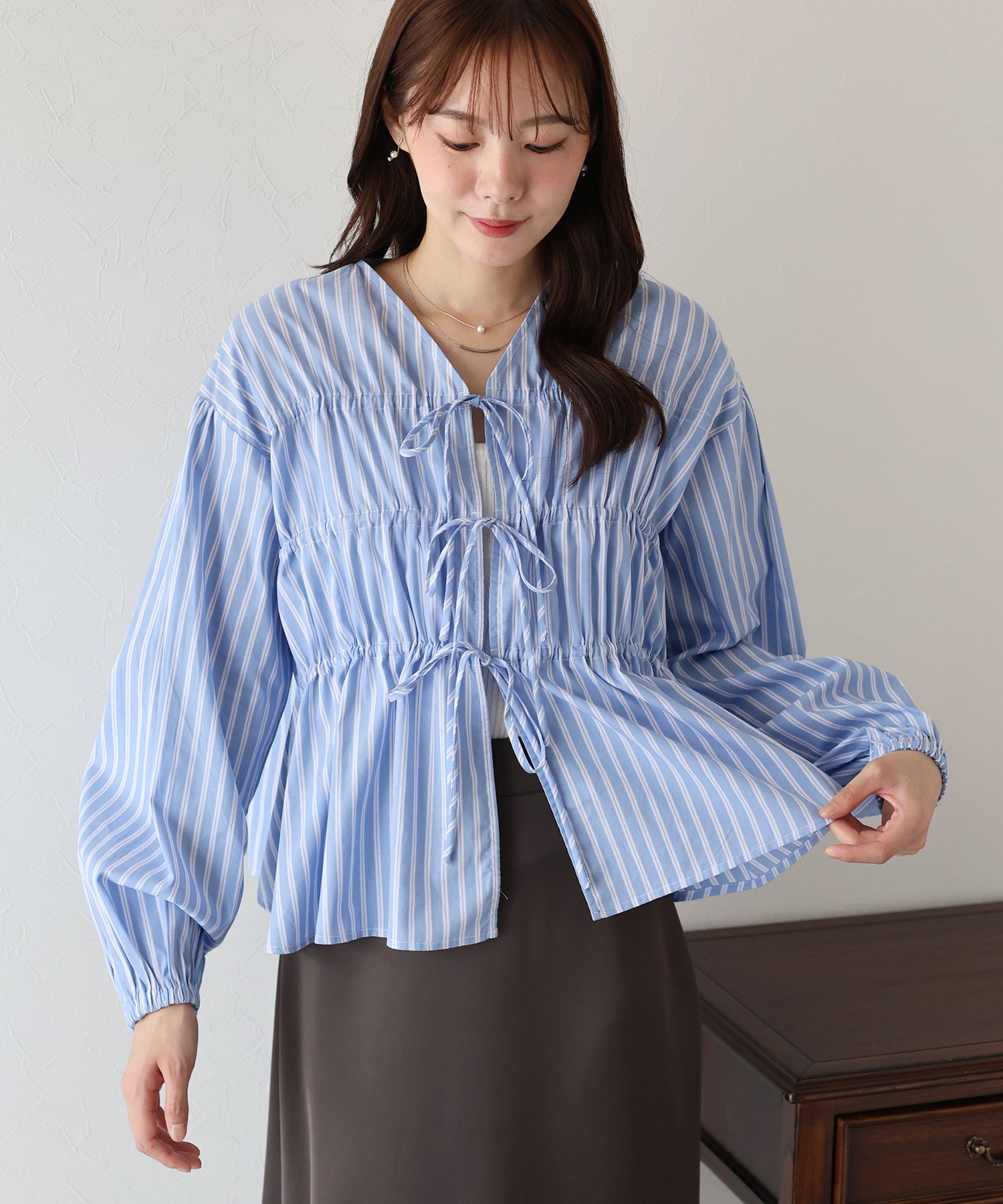 ブルーイースト BLUEEAST ストライプリボンブラウス （ブルー） ブルー