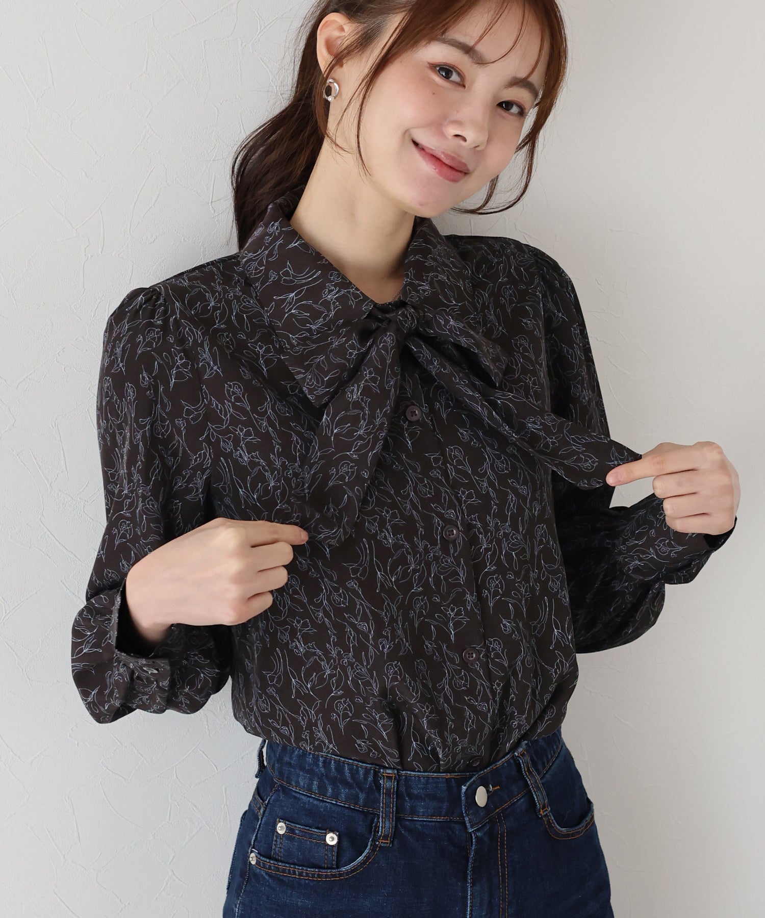 ブルーイースト BLUEEAST ボウタイリボンブラウス （ブラウン系） ブラウン系