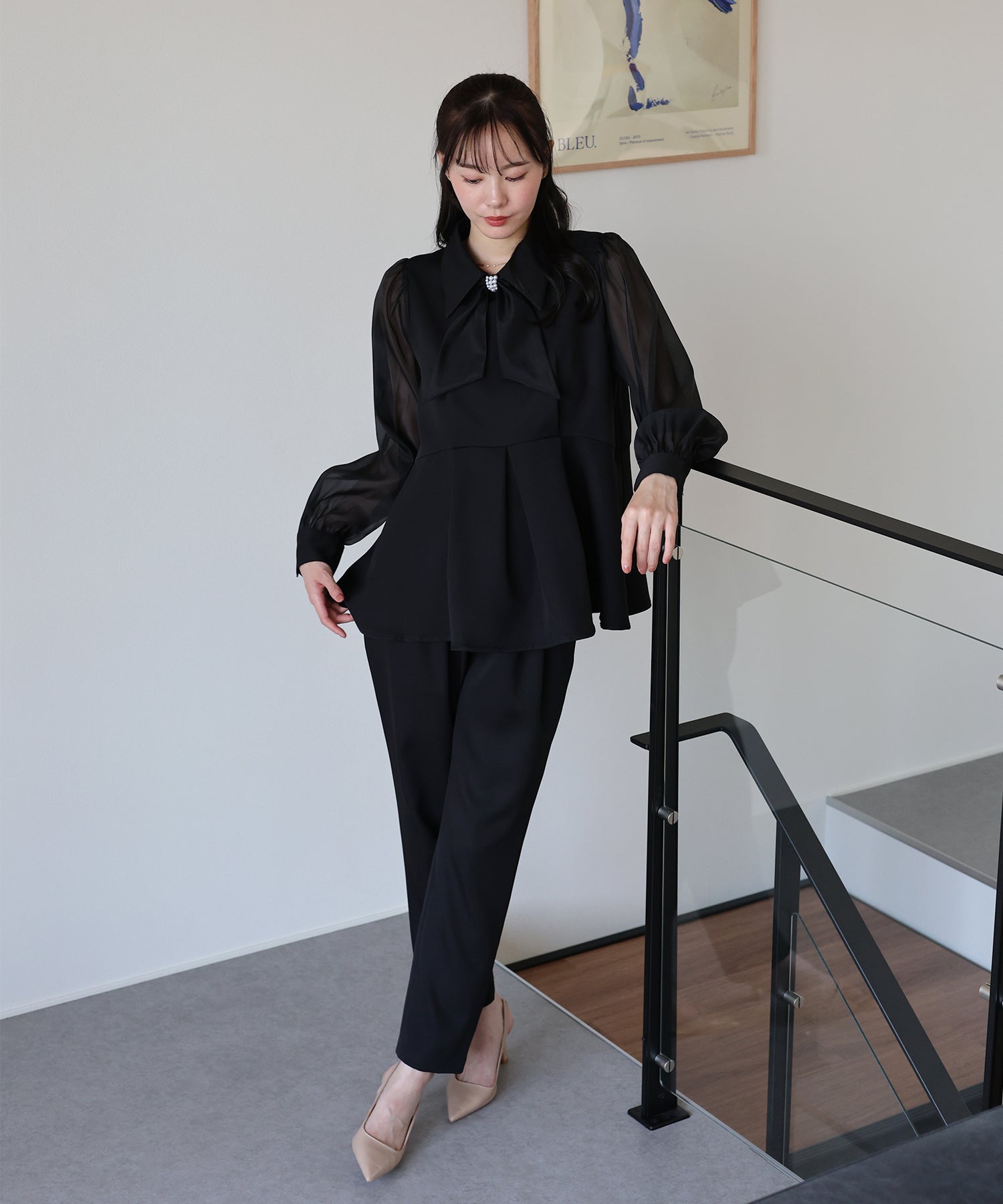 ブルーイースト BLUEEAST パールモチーフペプラムブラウス＆パンツセット 卒業式 入学式 結婚式 成人式 二次会 同窓会 セレモニー （ブラック） ブラック