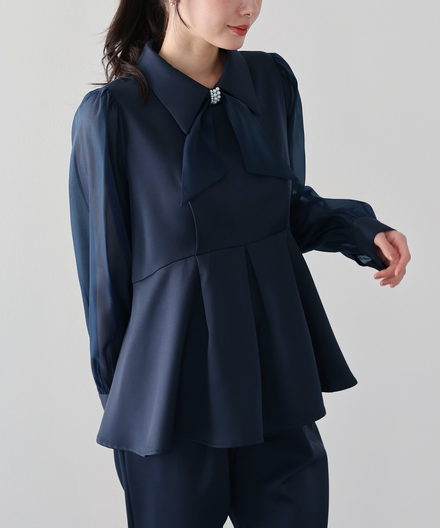 ブルーイースト BLUEEAST パールモチーフペプラムブラウス＆パンツセット 卒業式 入学式 結婚式 成人式 二次会 同窓会 セレモニー （ブラック） ブラック