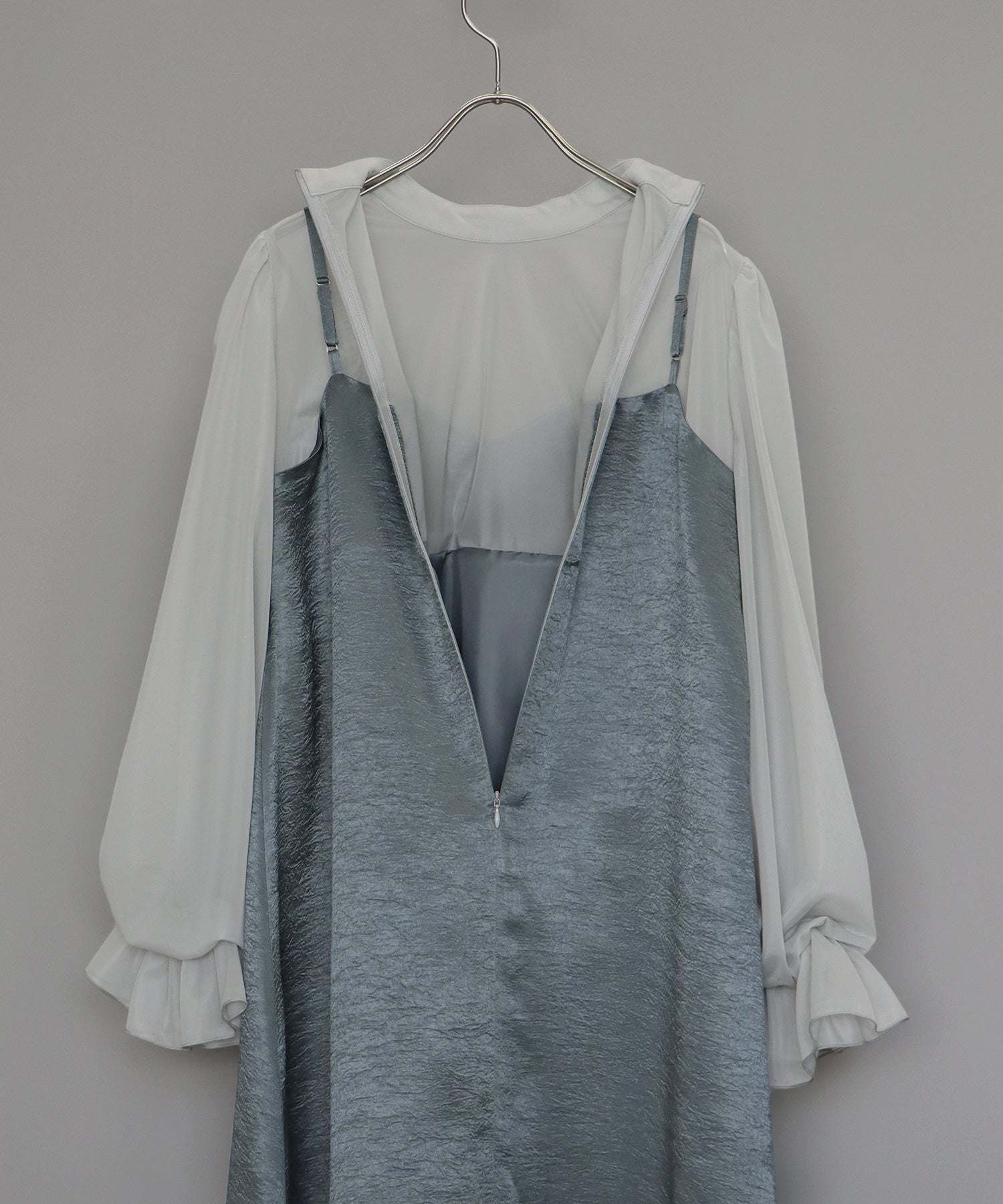 ジェーバイブルー J by blue 《結婚式 パーティー 二次会》【日本製】配色シースルードッキングキャミワンピースドレス （ブラック(05)） ブラック(05)