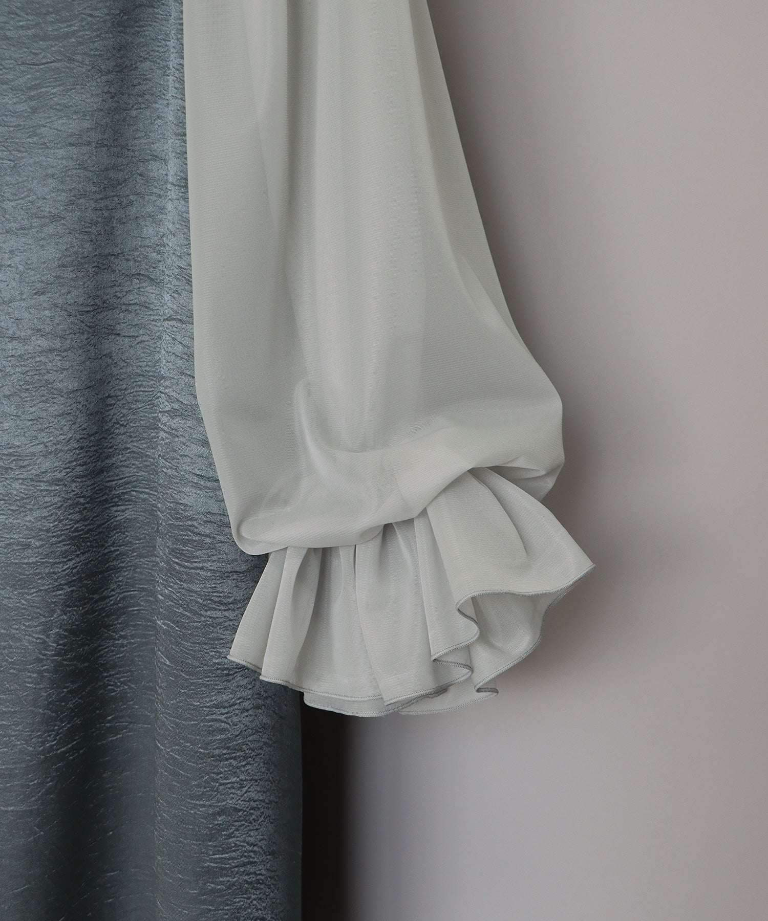 ジェーバイブルー J by blue 《結婚式 パーティー 二次会》【日本製】配色シースルードッキングキャミワンピースドレス （ブラック(05)） ブラック(05)