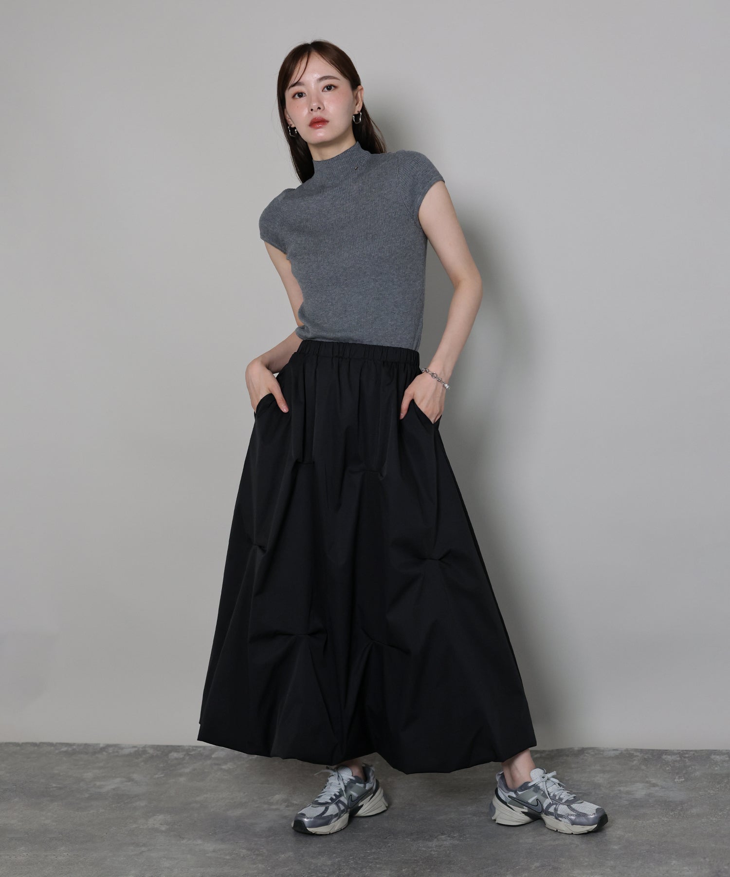 ジェーバイブルー J by blue ランダムタックバルーンスカート （ブラック） ブラック