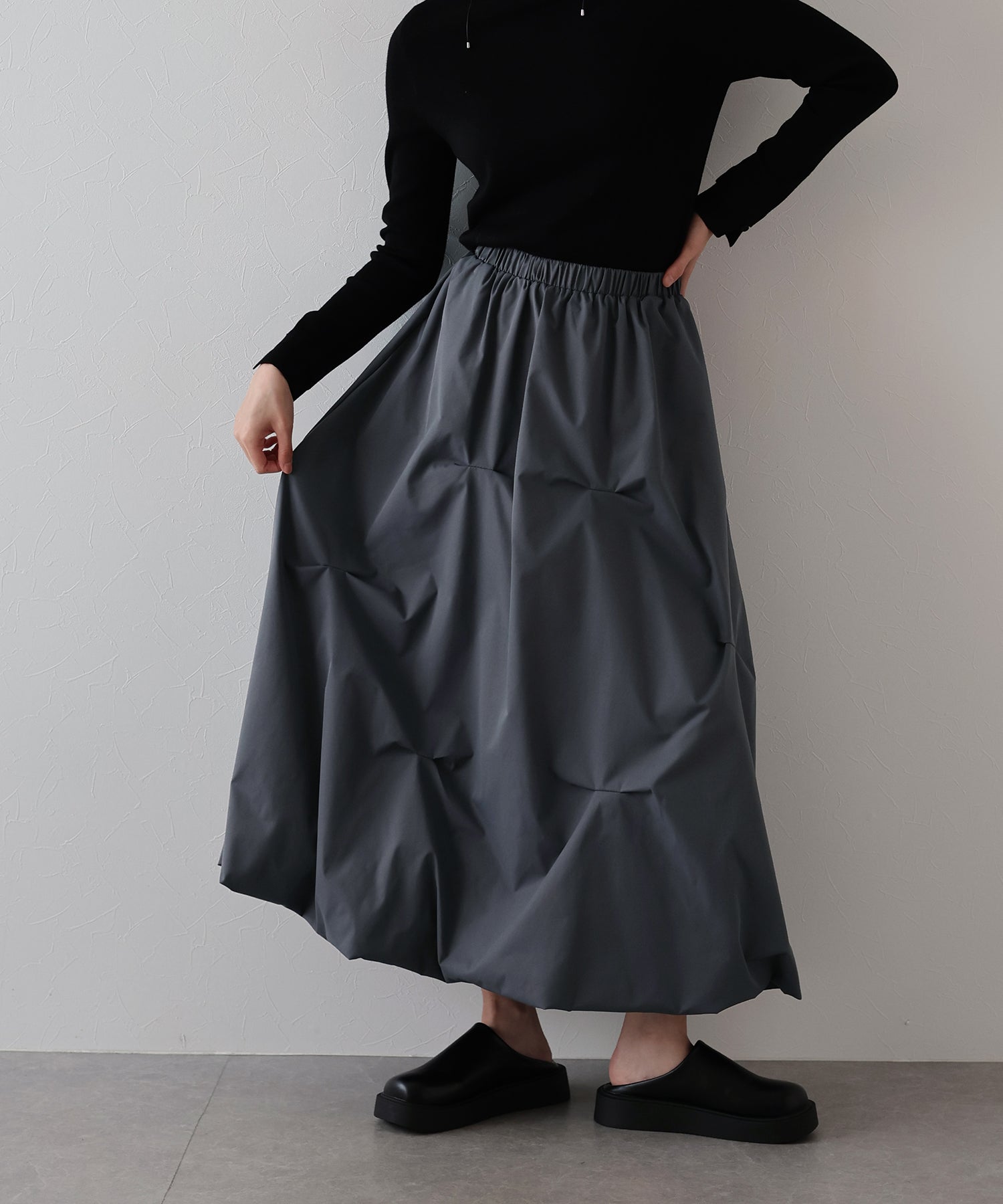 ジェーバイブルー J by blue ランダムタックバルーンスカート （ブラック） ブラック