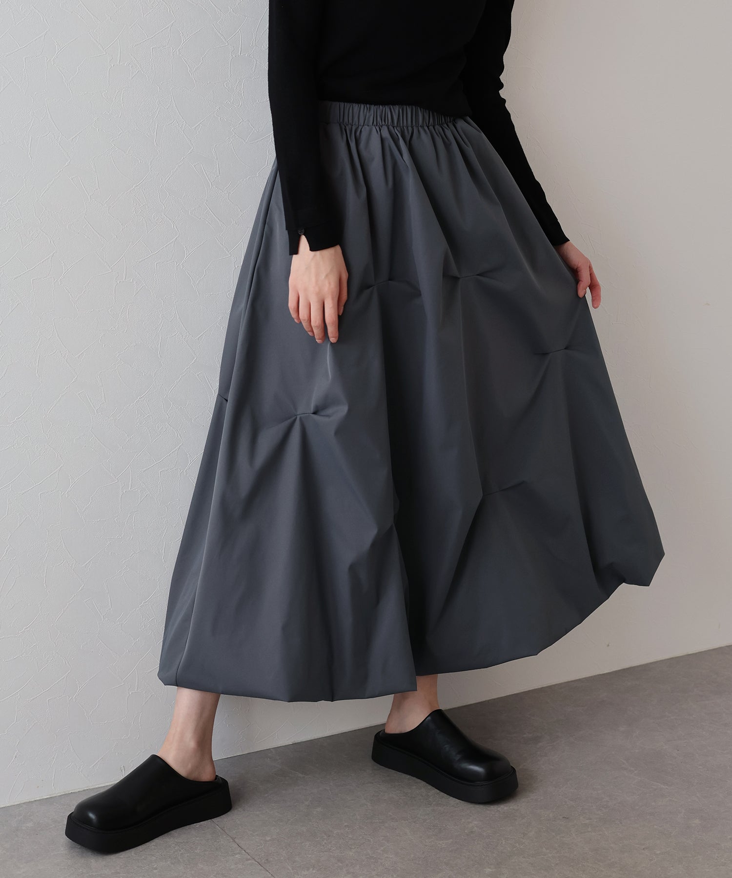 ジェーバイブルー J by blue ランダムタックバルーンスカート （ブラック） ブラック