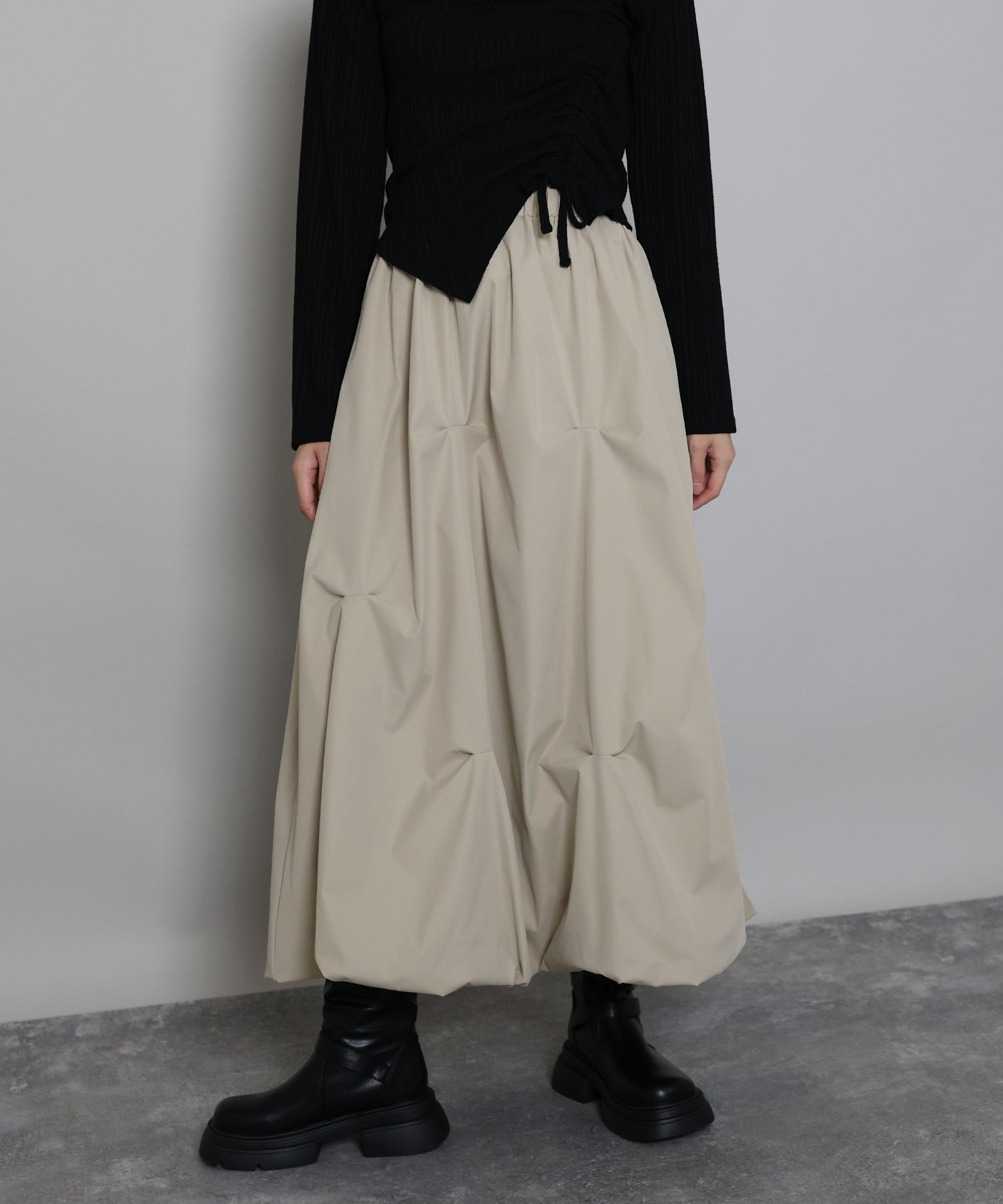 ジェーバイブルー J by blue ランダムタックバルーンスカート （ブラック） ブラック