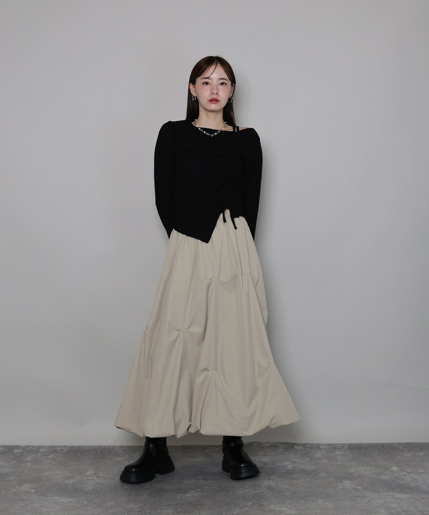 ジェーバイブルー J by blue ランダムタックバルーンスカート （ブラック） ブラック