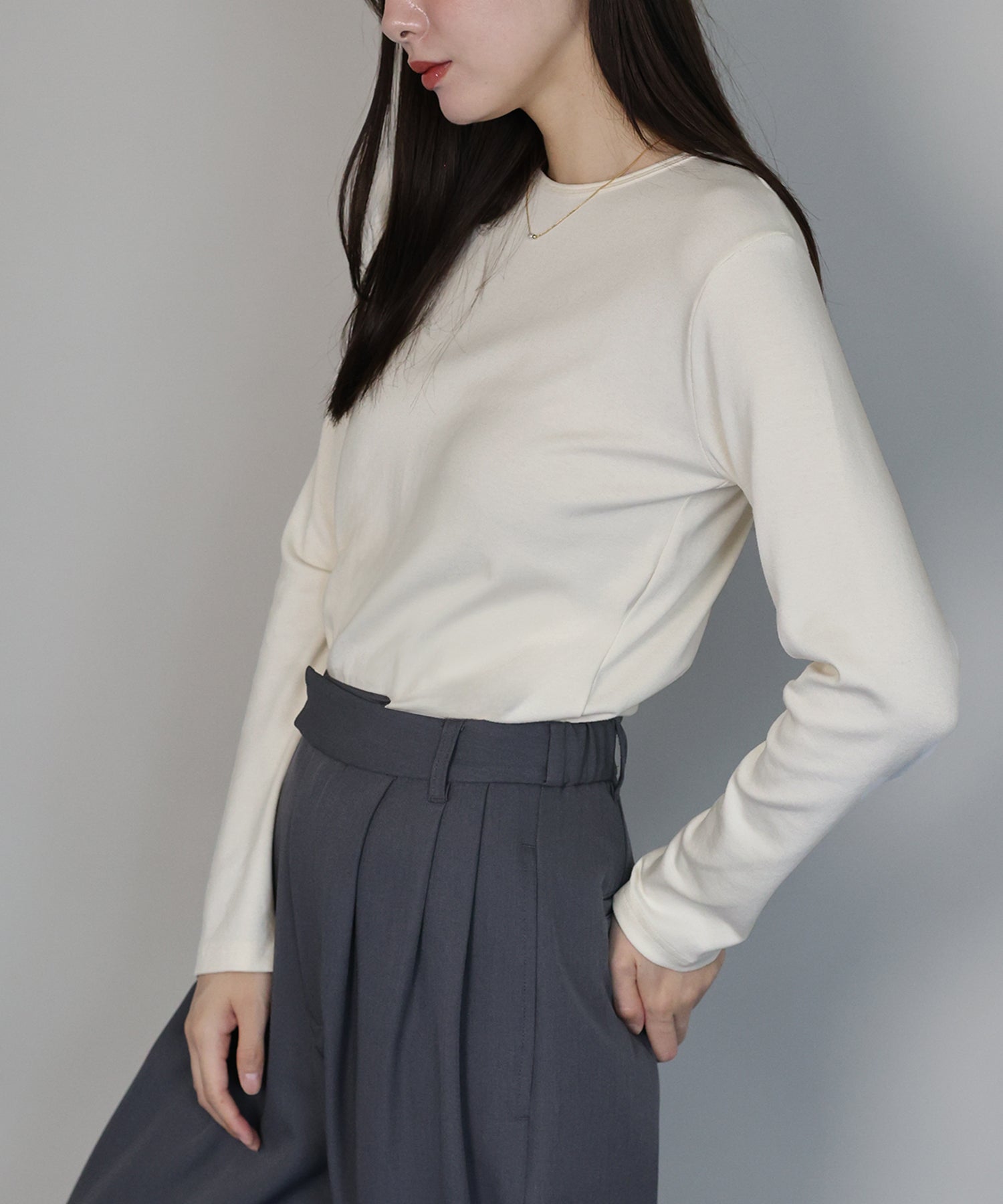 ジェーバイブルー J by blue クルーネックTシャツ （アイボリー） アイボリー