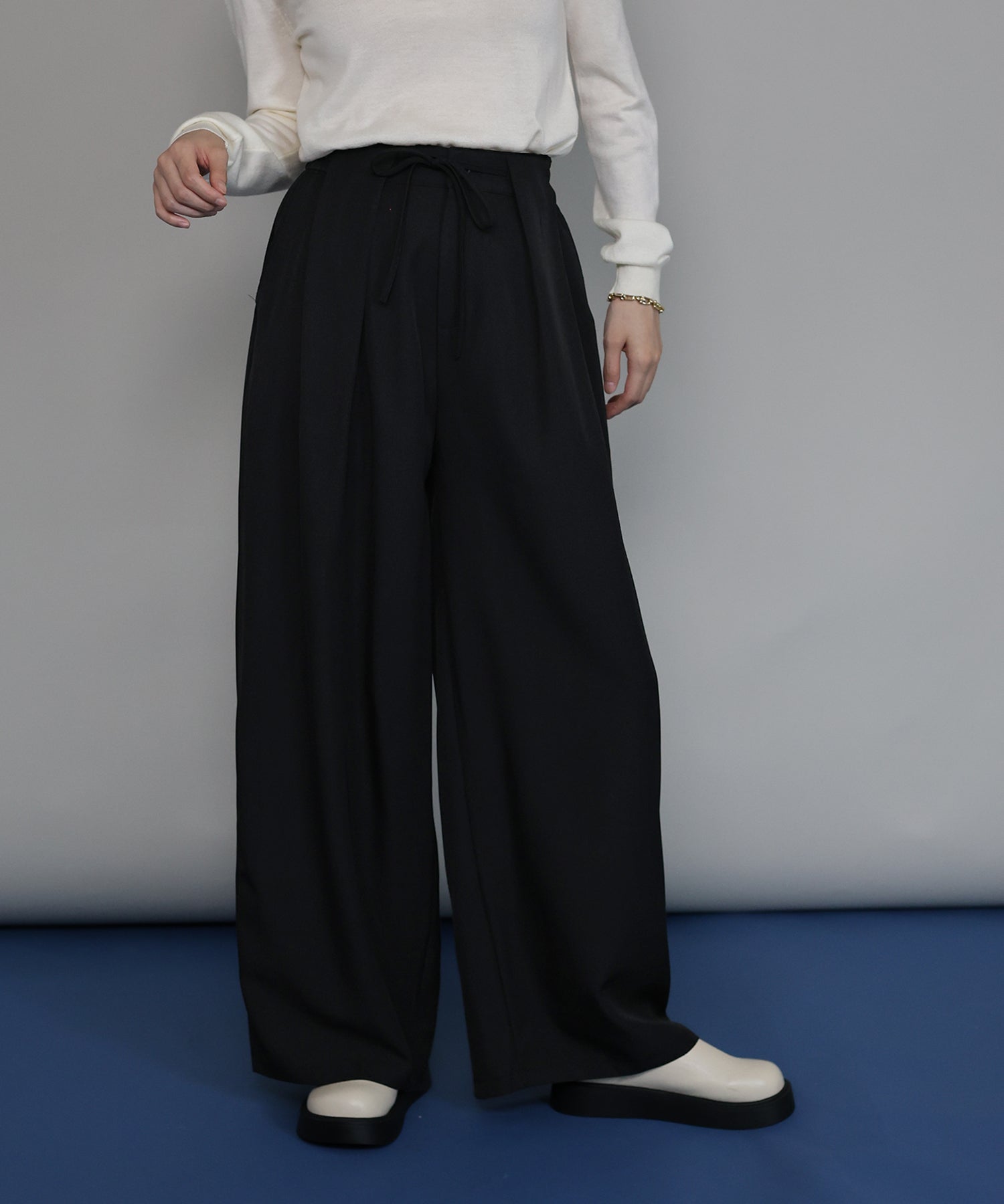 ジェーバイブルー J by blue タックワイドパンツ （ブラック） ブラック