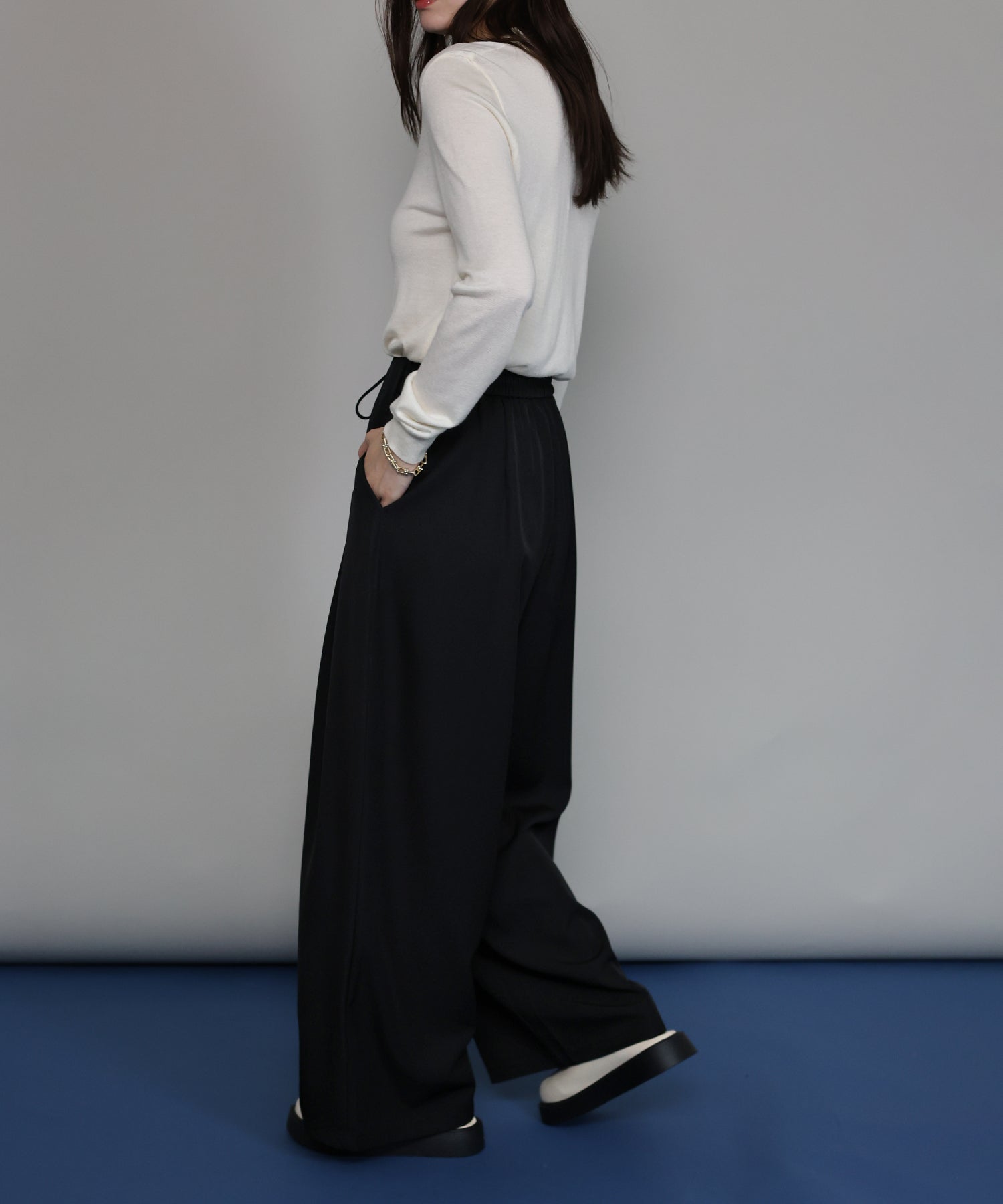 ジェーバイブルー J by blue タックワイドパンツ （ブラック） ブラック