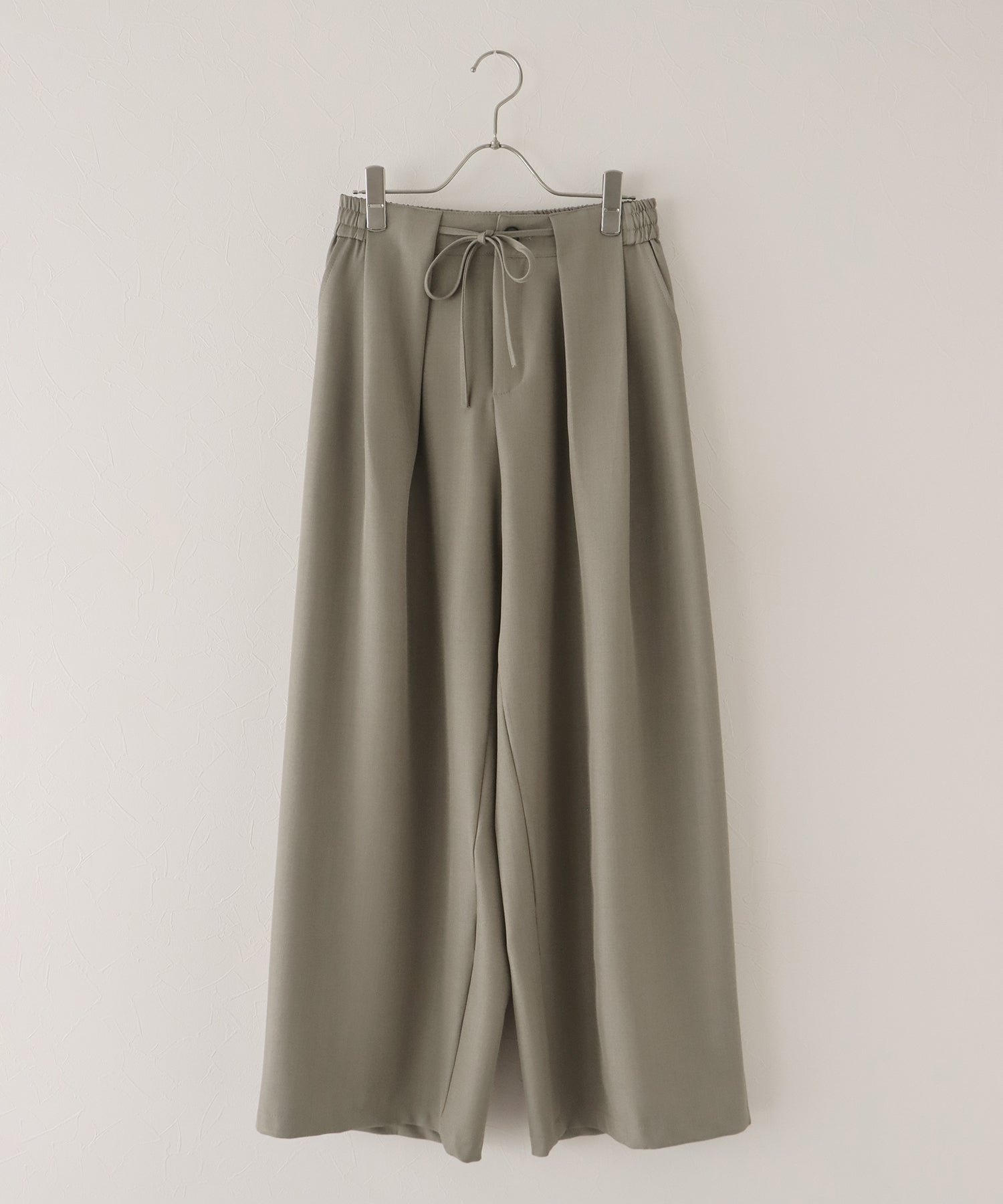 ジェーバイブルー J by blue タックワイドパンツ （ブラック） ブラック