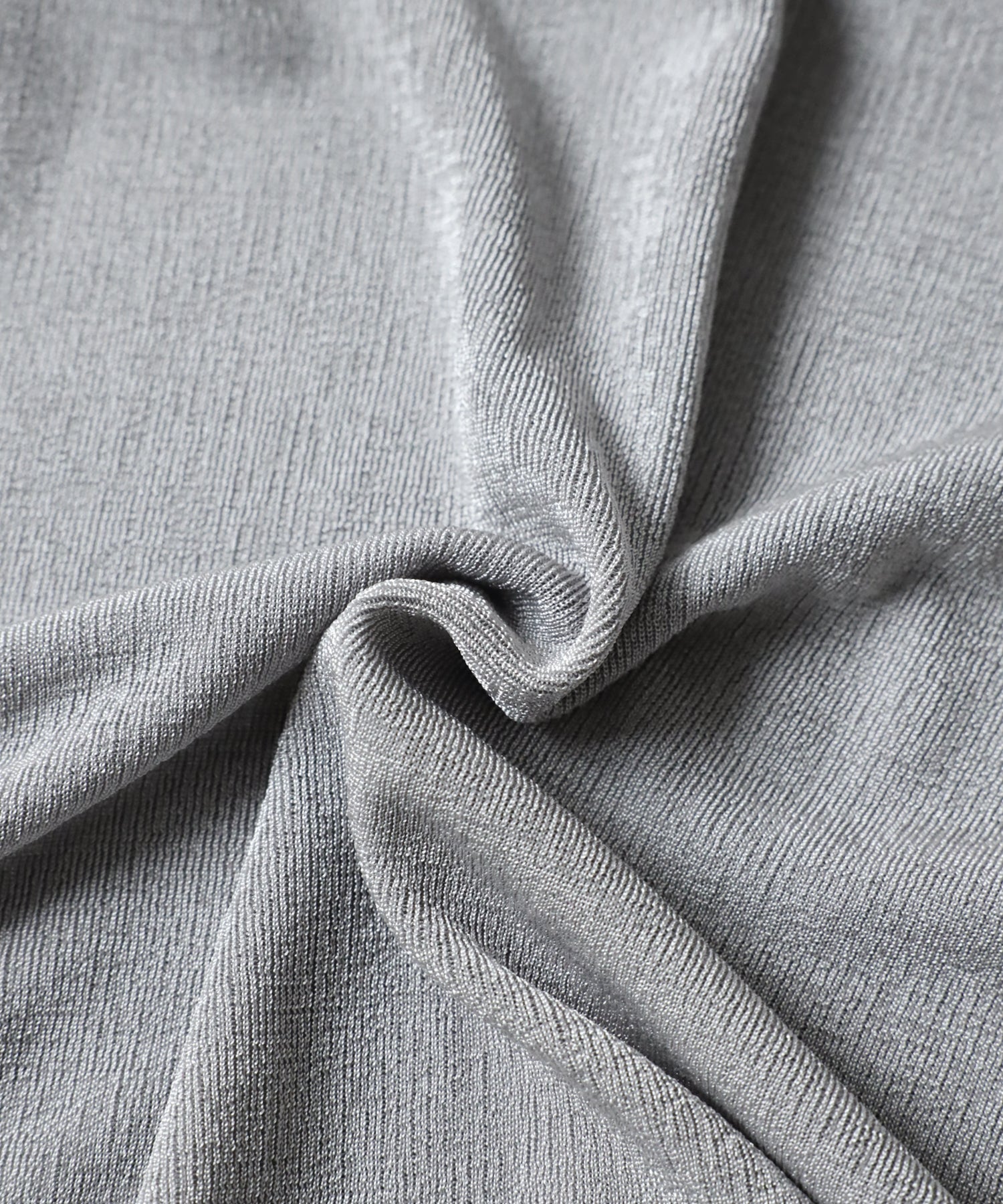 ボンジュールサガン BONJOUR SAGAN UVカット接触冷感バックデザインシャイニーストレッチキャミ （LIGHT-GRAY） LIGHT-GRAY