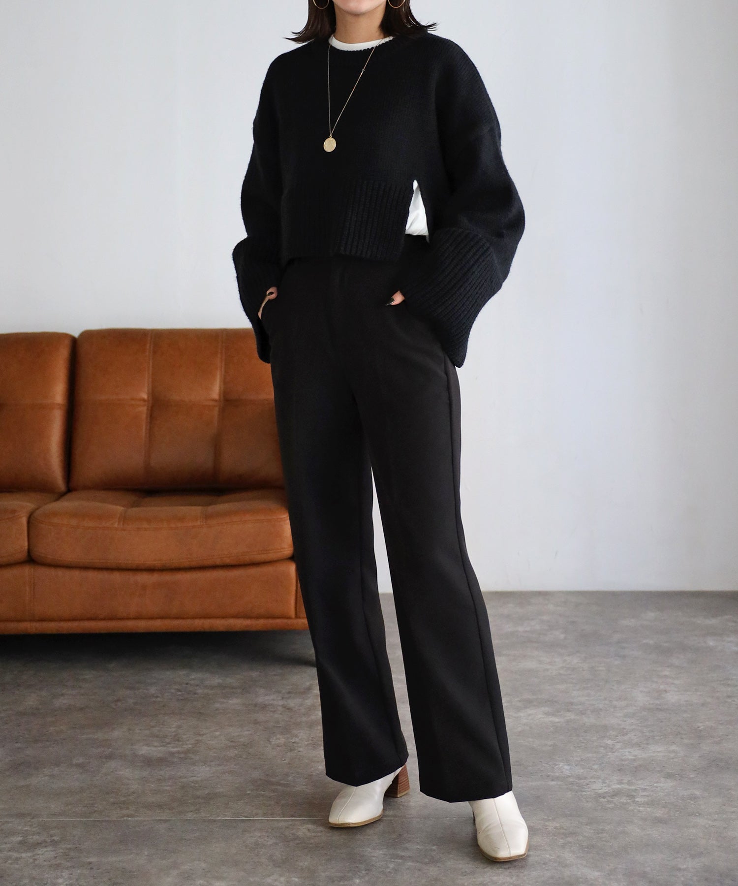 ボンジュールサガン BONJOUR SAGAN フレアスリーブ裾スリットニット （off-white） off-white