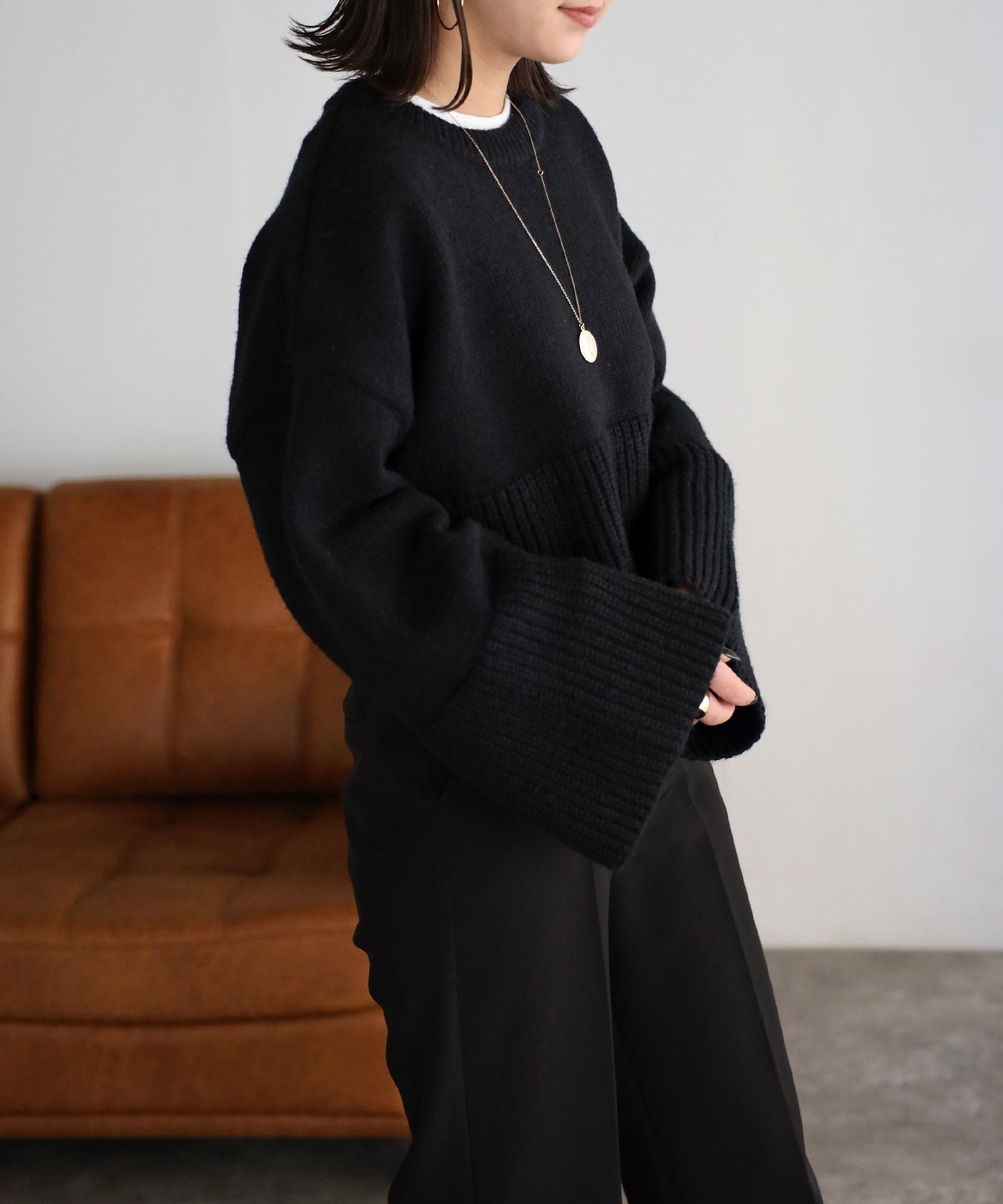 ボンジュールサガン BONJOUR SAGAN フレアスリーブ裾スリットニット （off-white） off-white