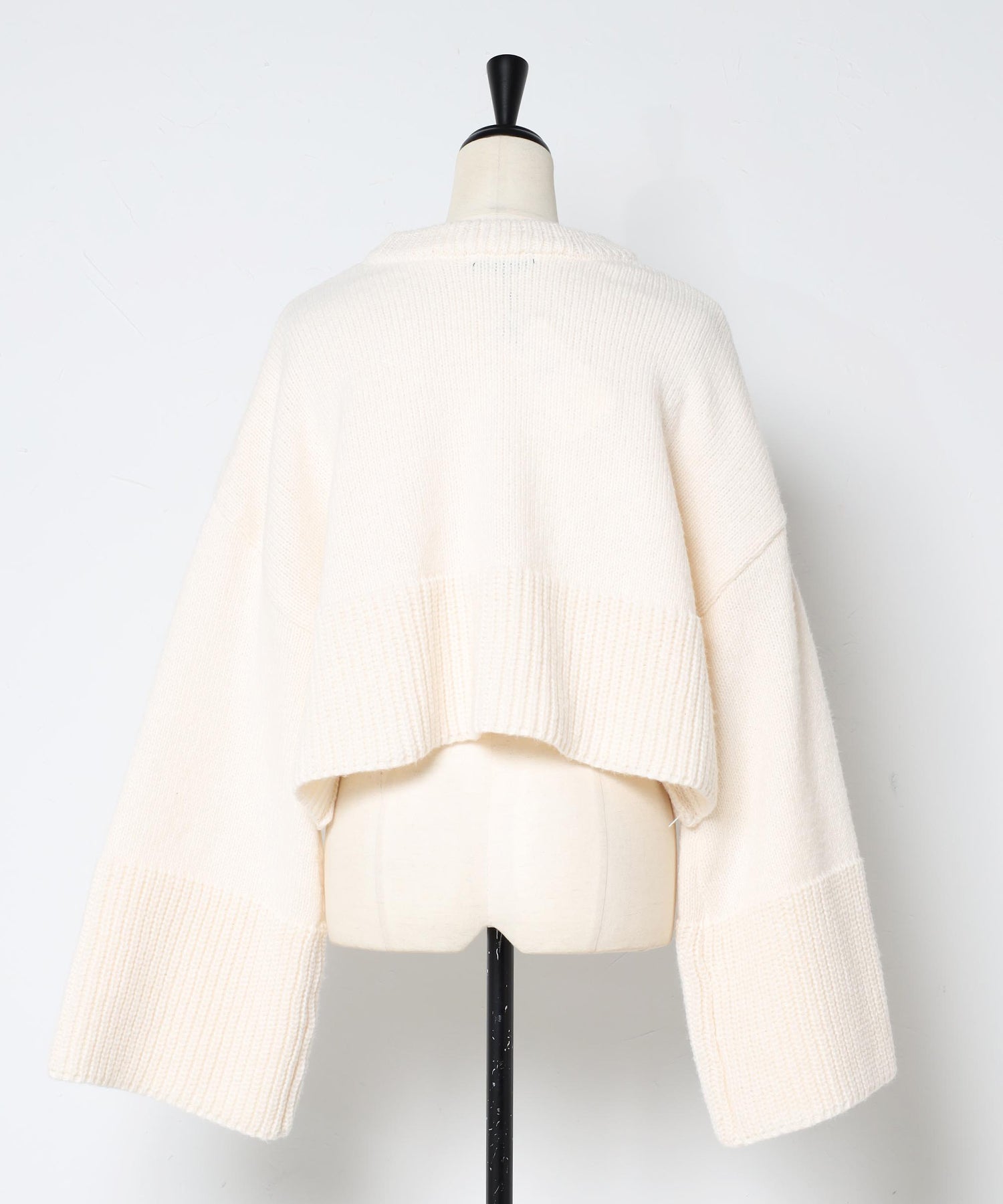 ボンジュールサガン BONJOUR SAGAN フレアスリーブ裾スリットニット （off-white） off-white
