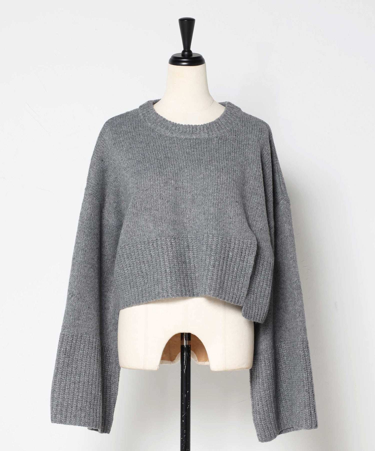 ボンジュールサガン BONJOUR SAGAN フレアスリーブ裾スリットニット （off-white） off-white