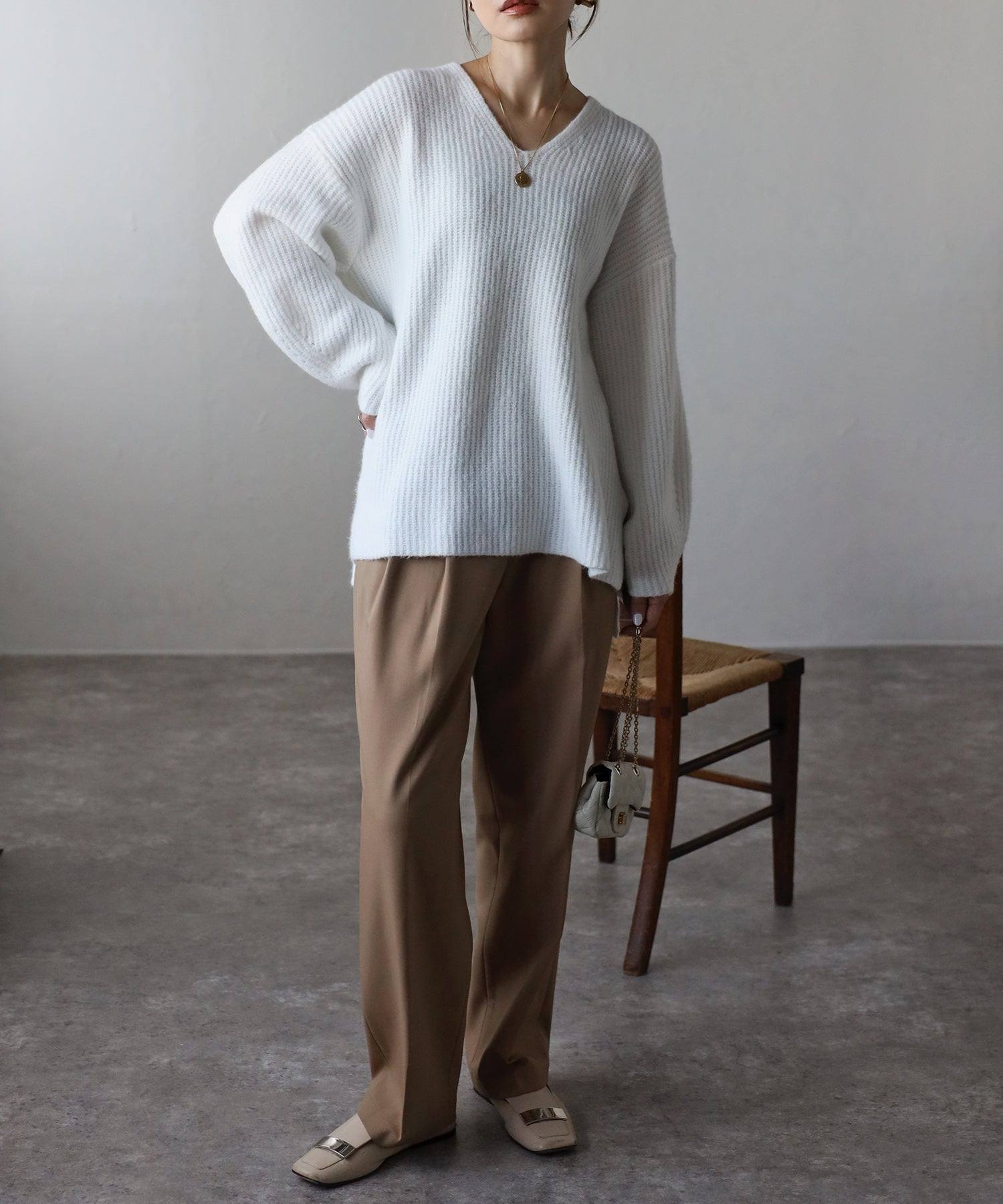 ボンジュールサガン BONJOUR SAGAN 片畦編みヤーンVネックニット