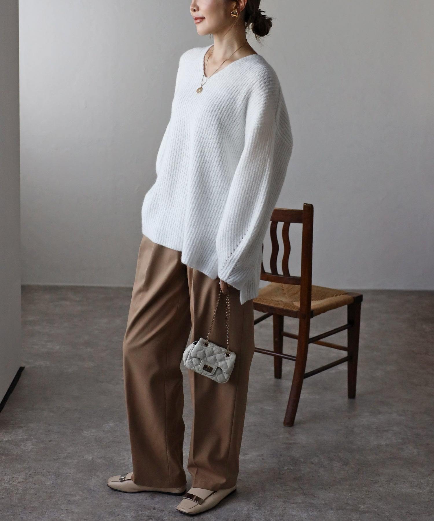 ボンジュールサガン BONJOUR SAGAN 片畦編みヤーンVネックニット