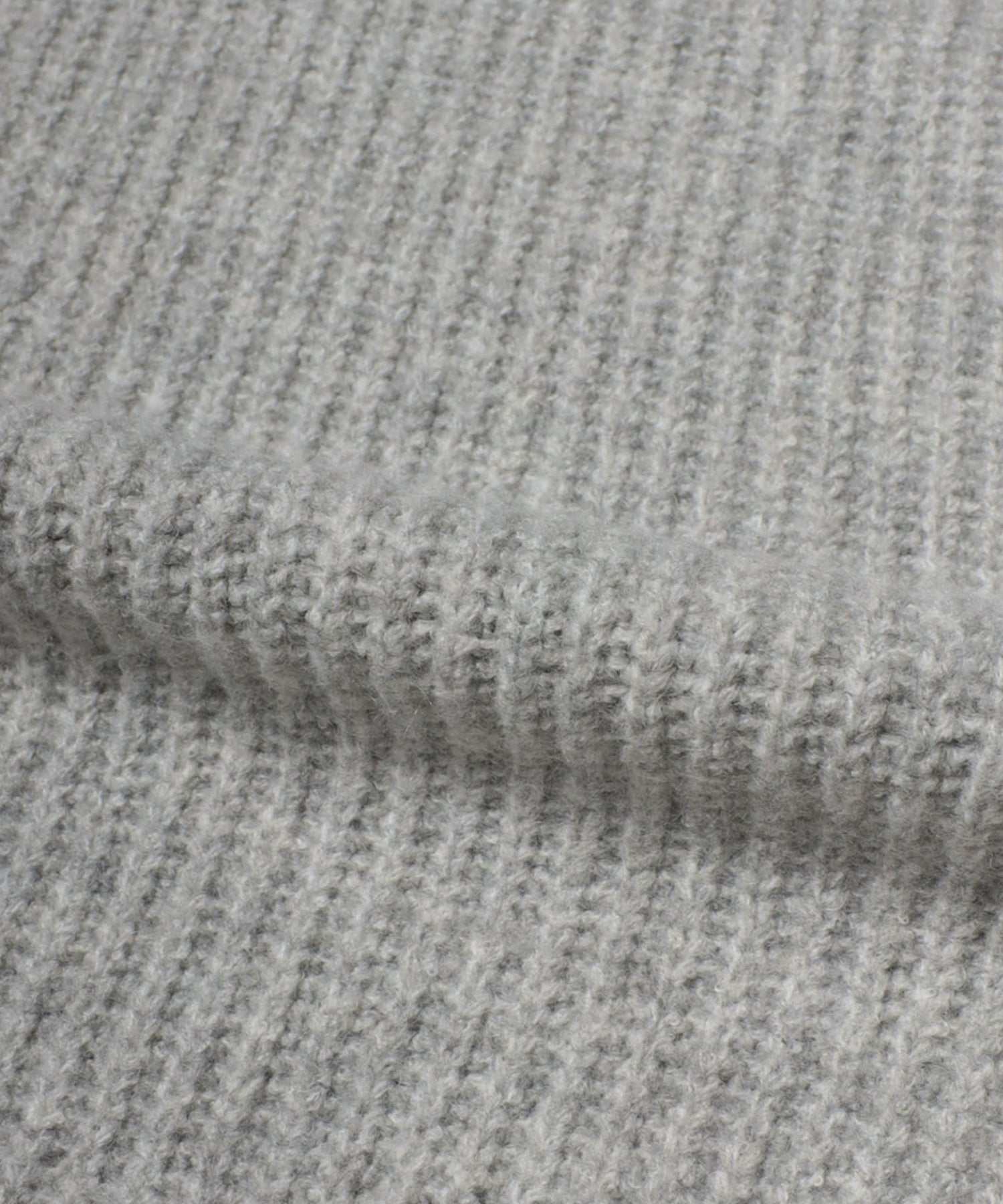 ボンジュールサガン BONJOUR SAGAN 片畦編みヤーンVネックニット