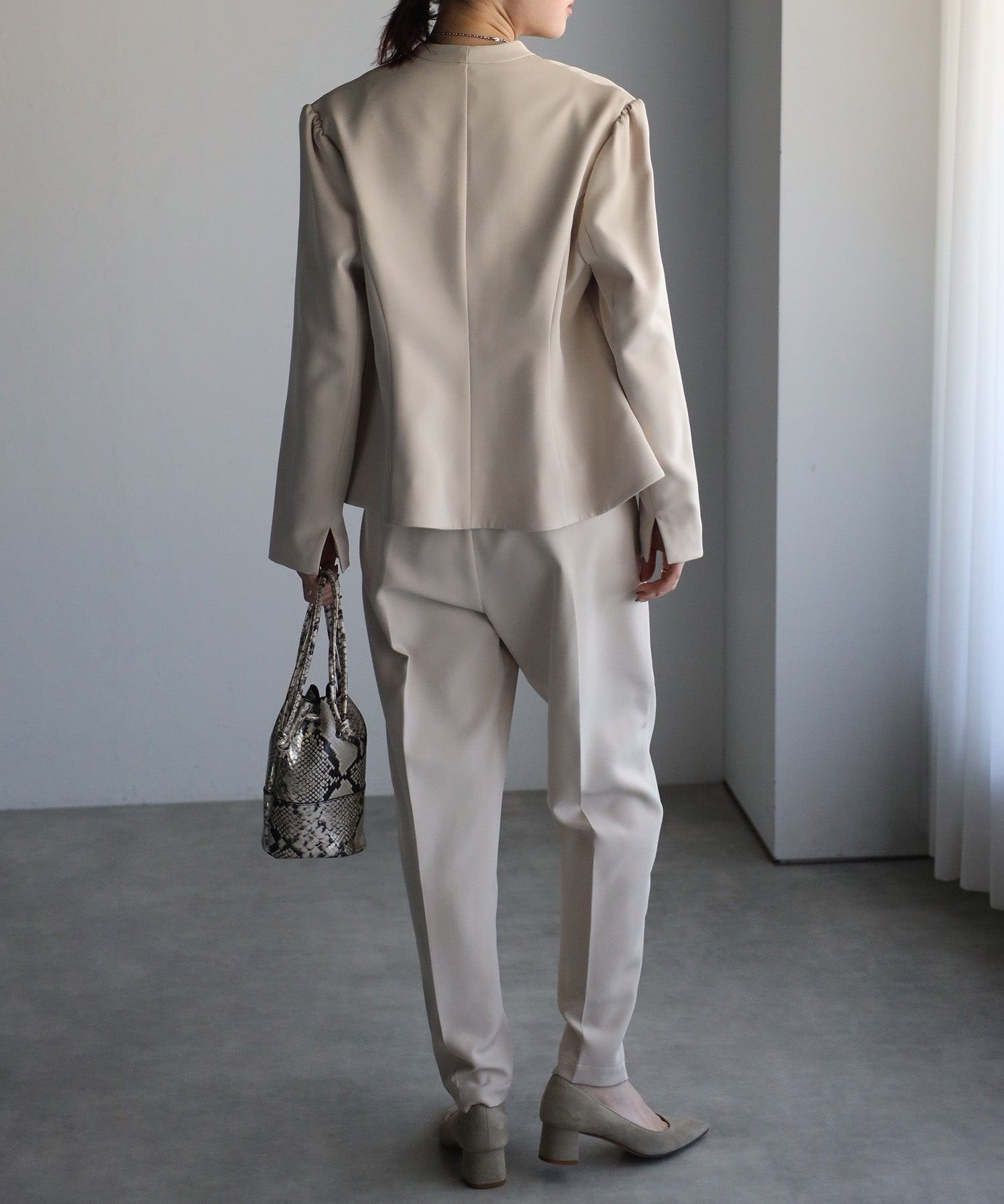 ボンジュールサガン BONJOUR SAGAN ハイウエストテーパードパンツ （LIGHT-BEIGE） LIGHT-BEIGE