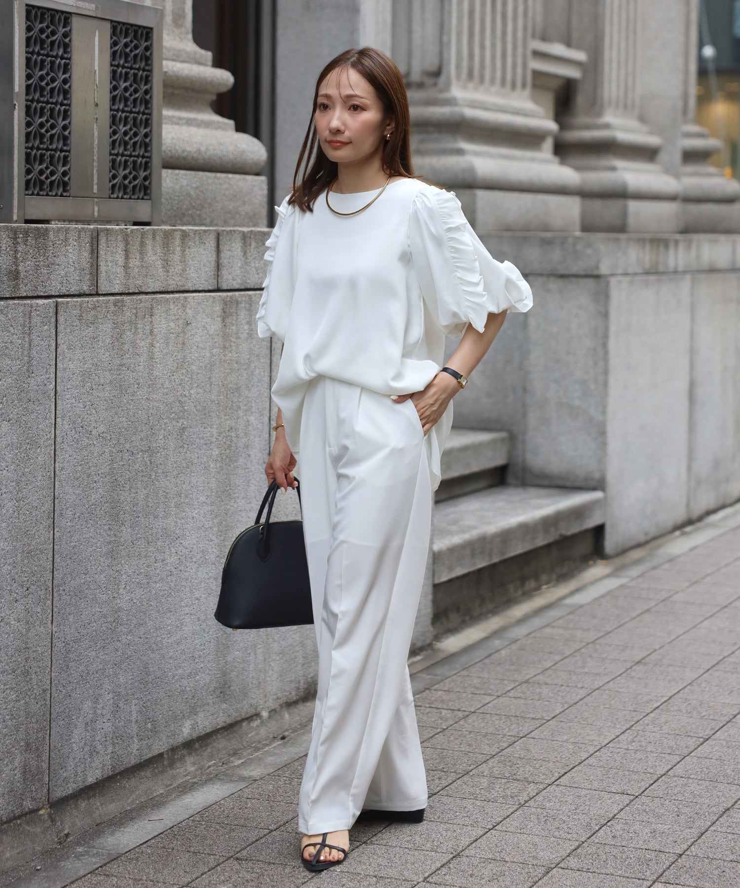 ボンジュールサガン BONJOUR SAGAN 袖フリルチュニックブラウス×ストレートパンツセットアップ