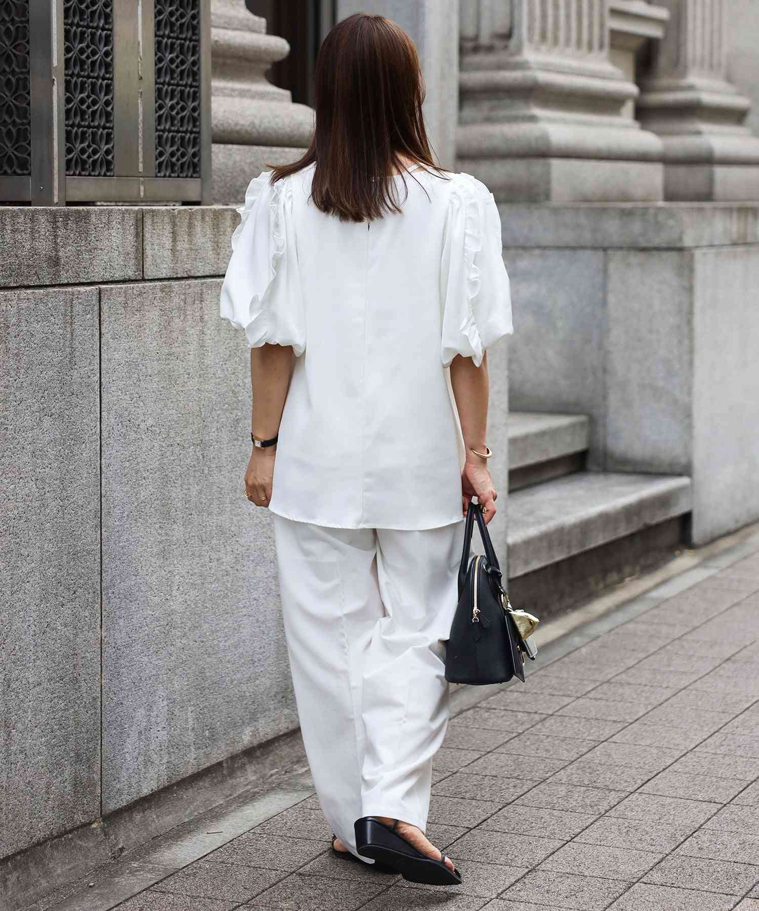 ボンジュールサガン BONJOUR SAGAN 袖フリルチュニックブラウス×ストレートパンツセットアップ