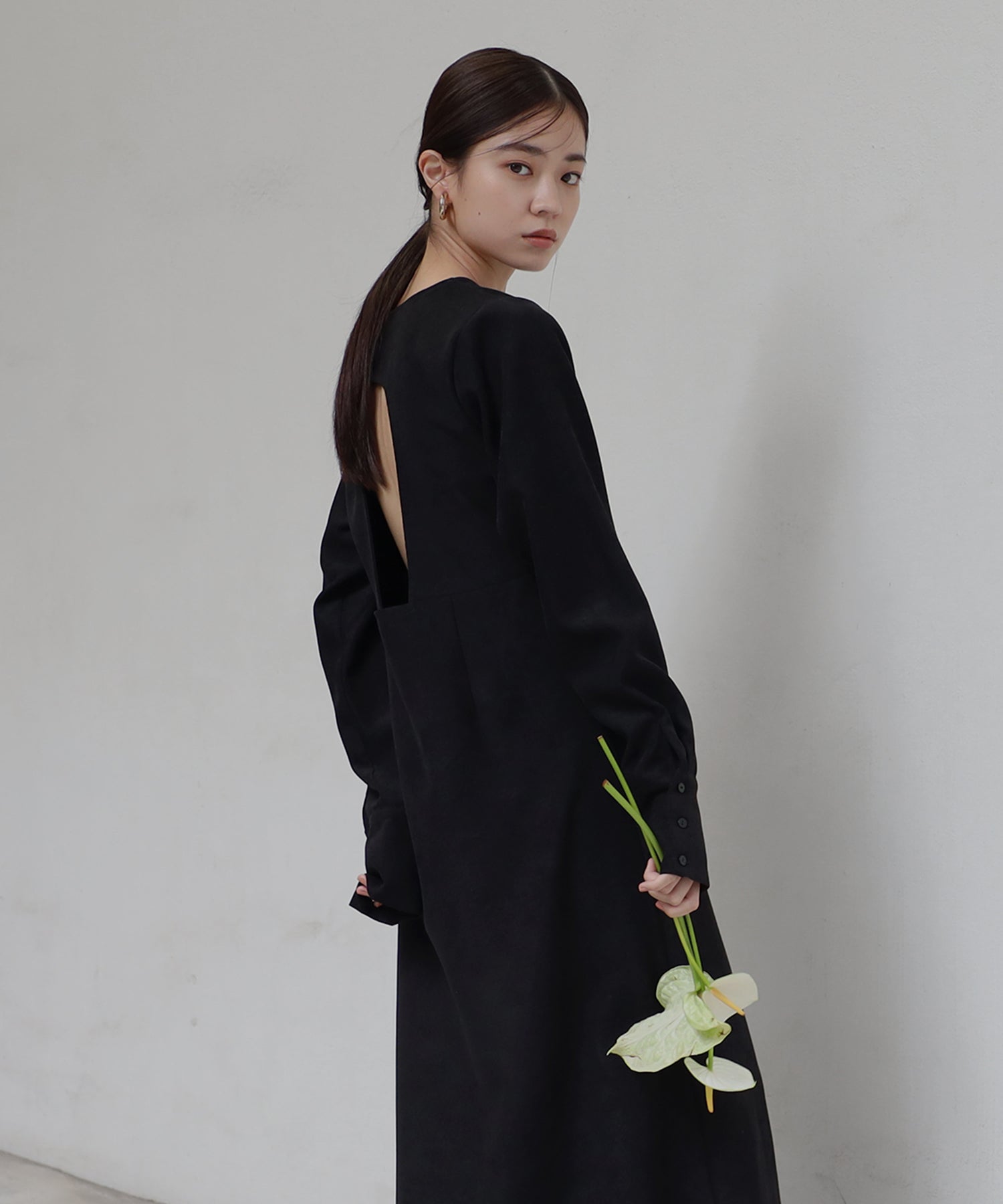 ボンジュールサガン BONJOUR SAGAN back open long sleeve one-piece / バックオープンロングスリーブワンピース