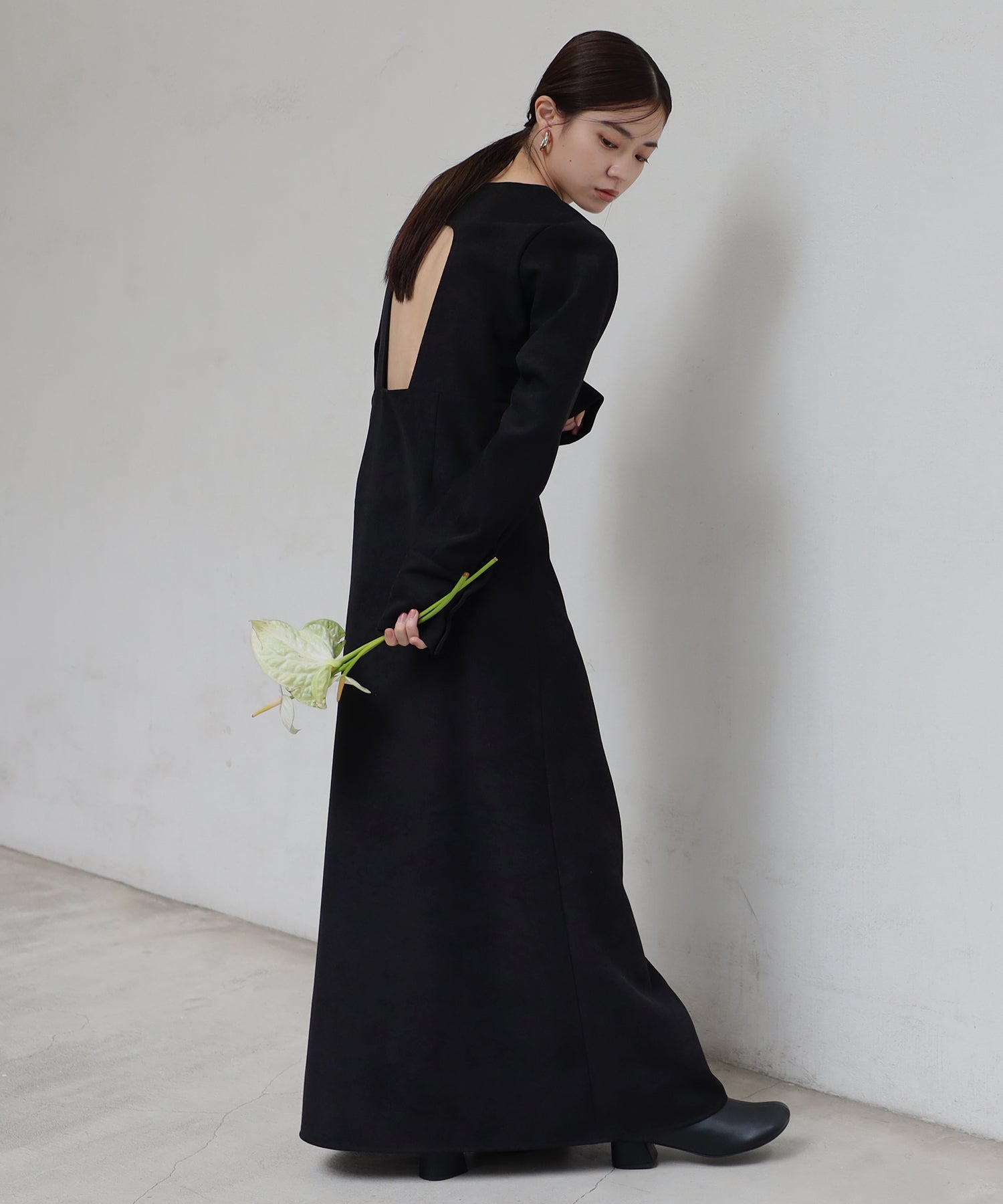 ボンジュールサガン BONJOUR SAGAN back open long sleeve one-piece / バックオープンロングスリーブワンピース