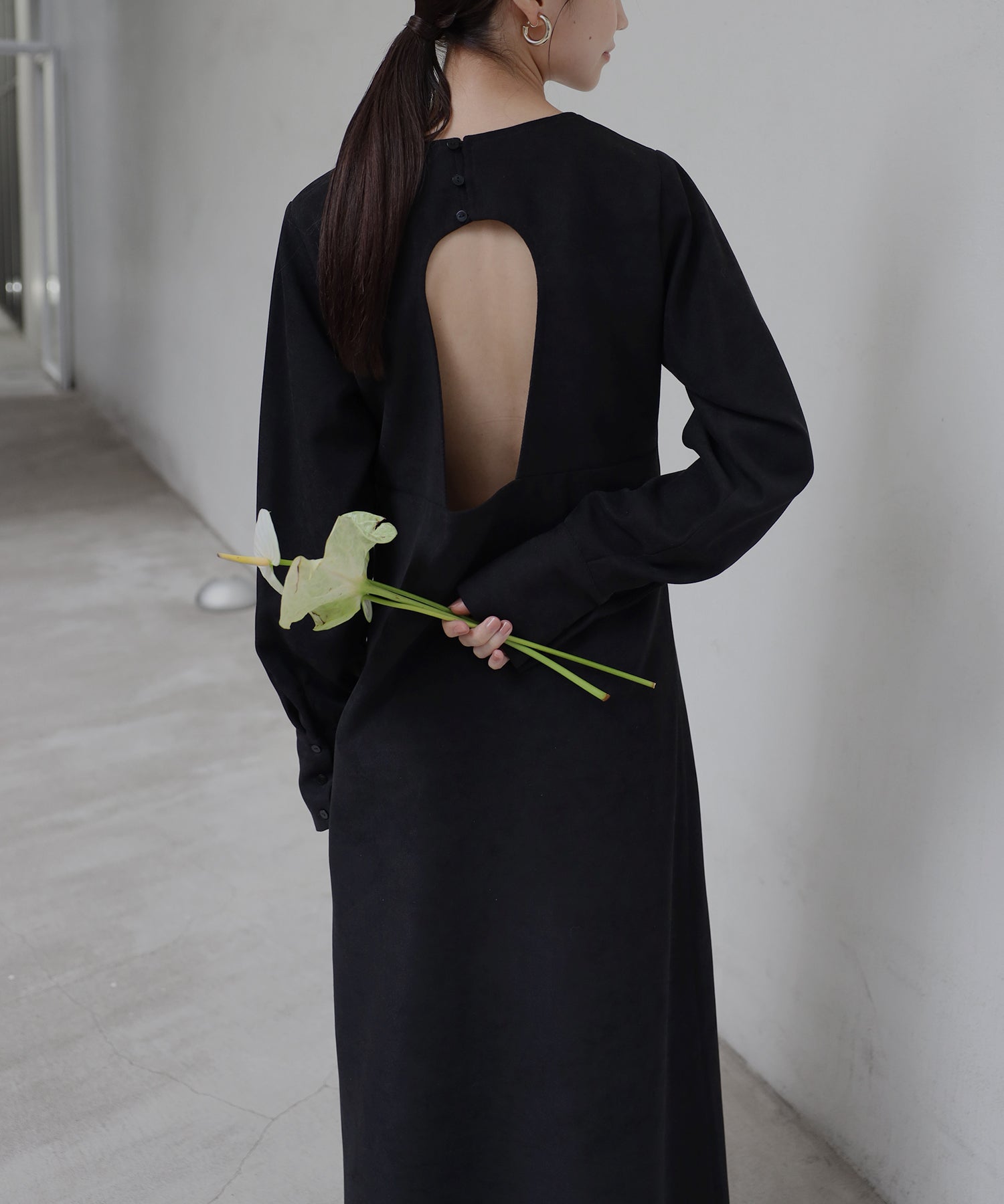 ボンジュールサガン BONJOUR SAGAN back open long sleeve one-piece / バックオープンロングスリーブワンピース