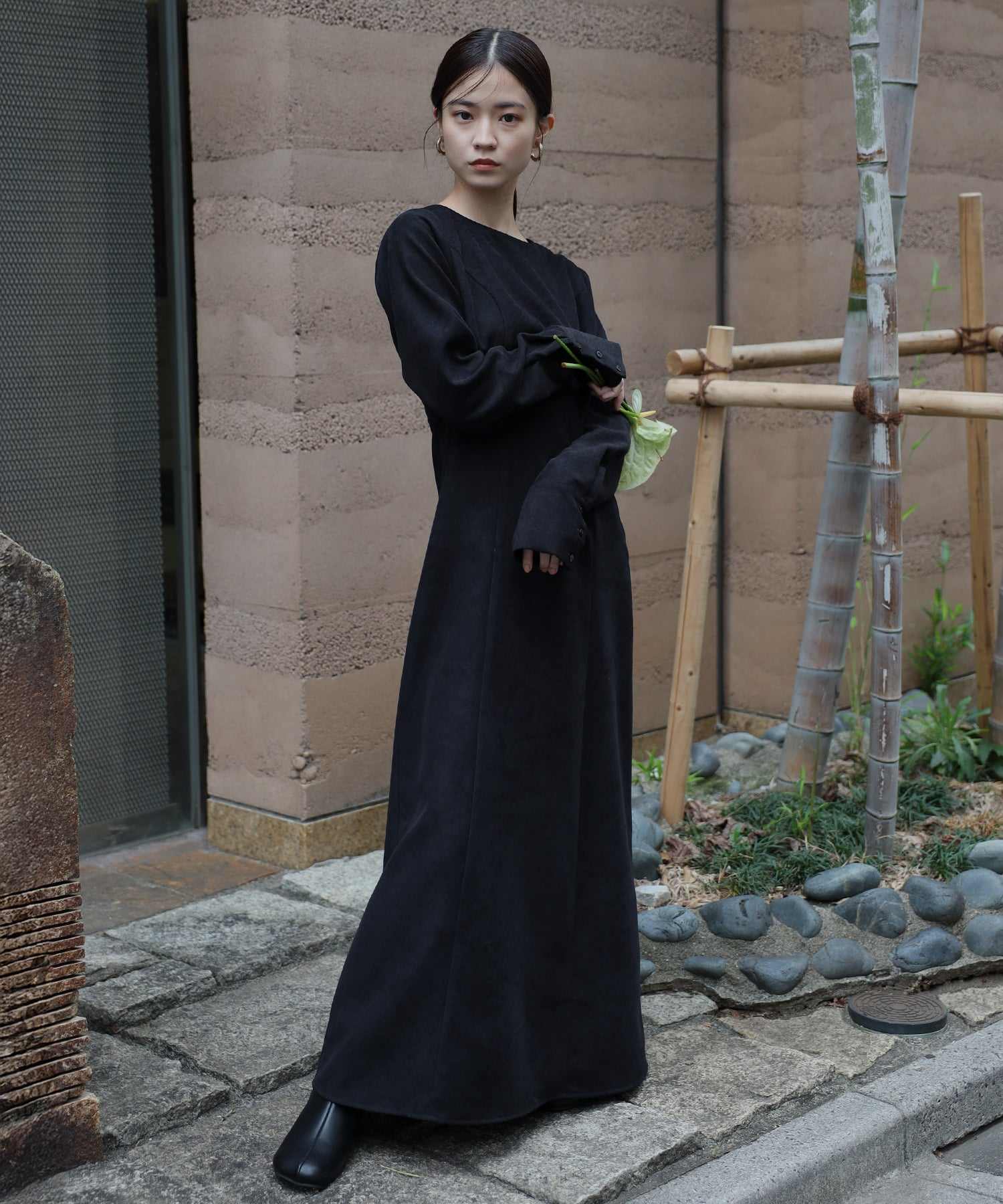 ボンジュールサガン BONJOUR SAGAN back open long sleeve one-piece / バックオープンロングスリーブワンピース