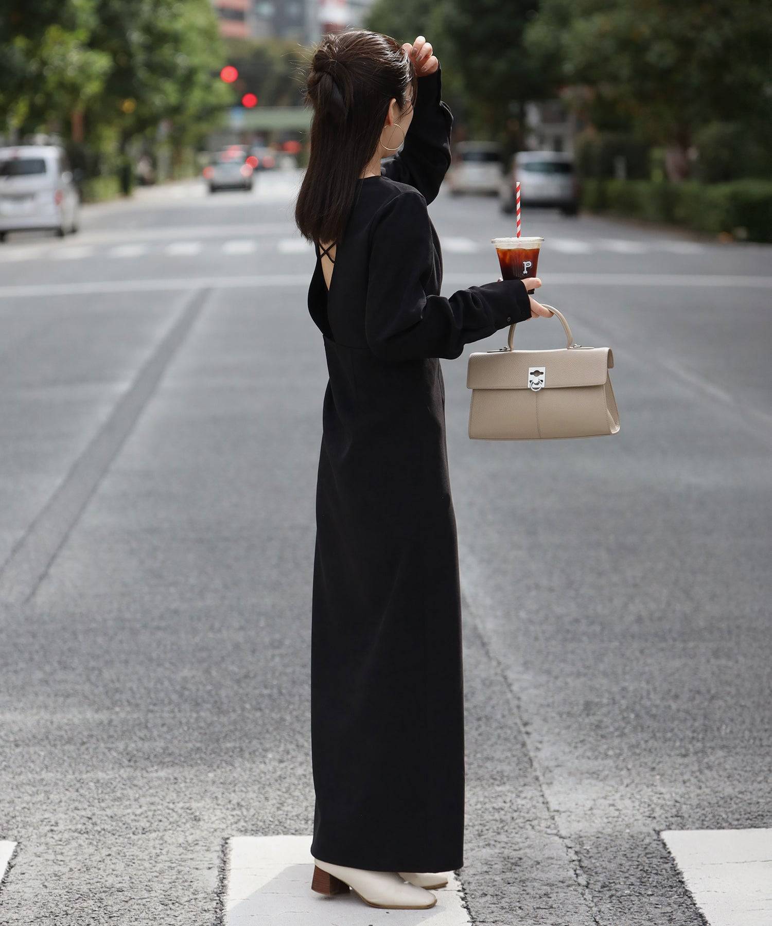 ボンジュールサガン BONJOUR SAGAN back open long sleeve one-piece / バックオープンロングスリーブワンピース