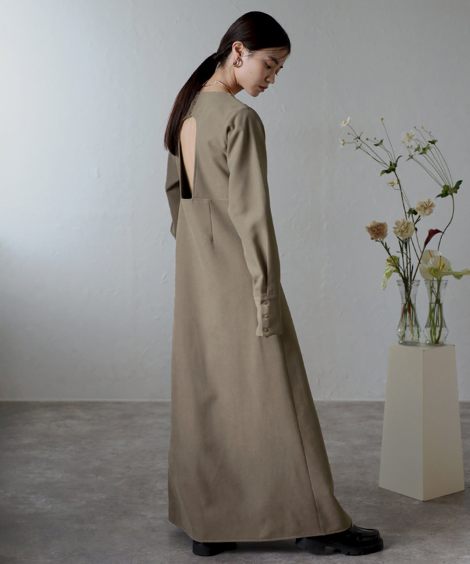 ボンジュールサガン BONJOUR SAGAN back open long sleeve one-piece / バックオープンロングスリーブワンピース