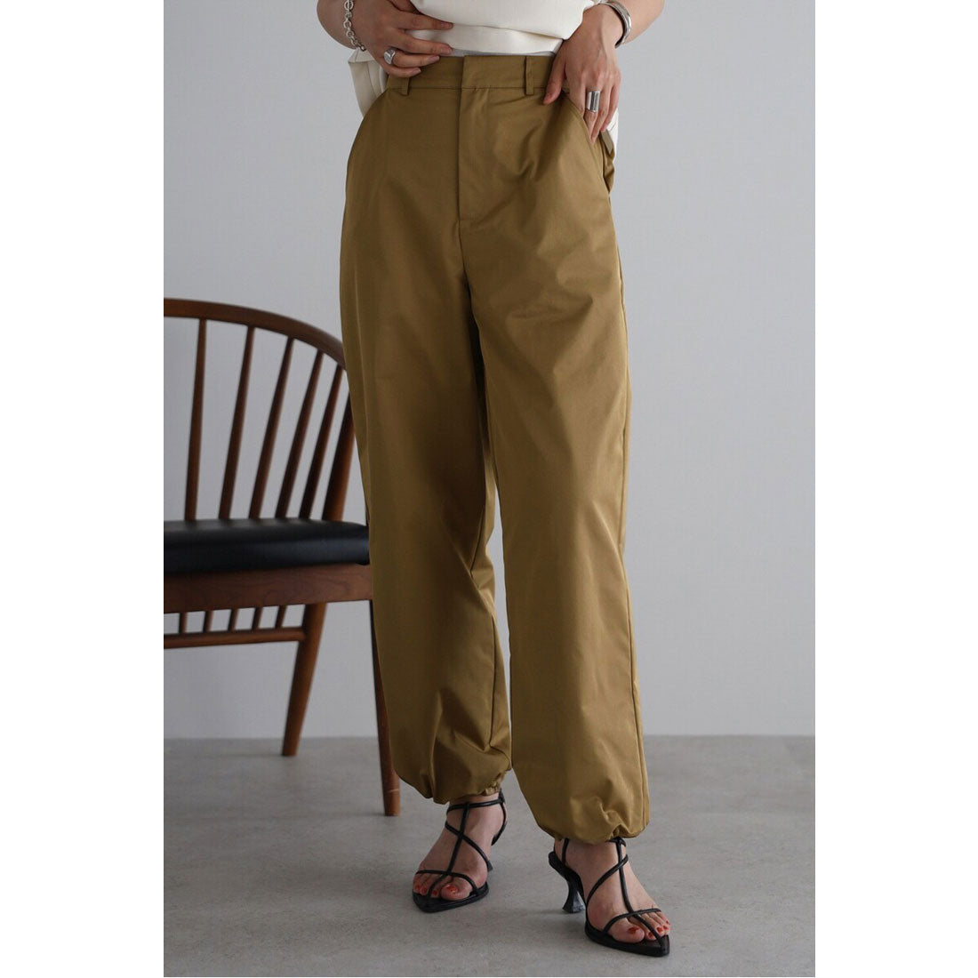 ボンジュールサガン BONJOUR SAGAN classy parachute pants / 綺麗見えパラシュートパンツ （CAMEL） CAMEL