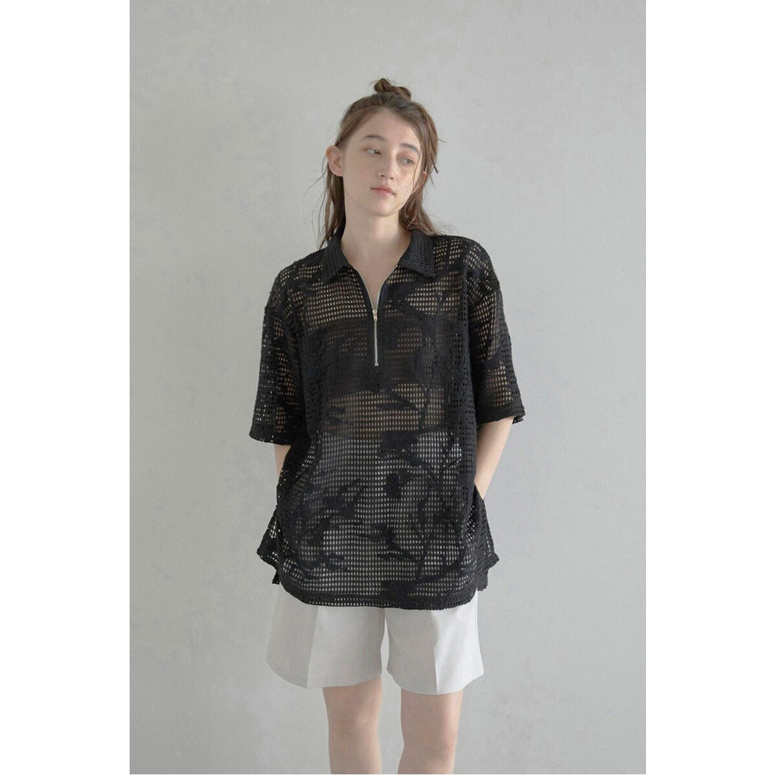 ボンジュールサガン BONJOUR SAGAN flower embroidery half zip mesh shirt / フラワー刺繍ハーフジップメッシュシャツ （BLACK） BLACK