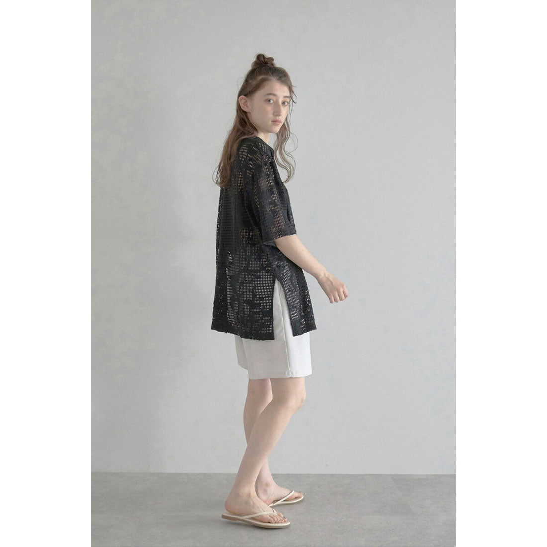 ボンジュールサガン BONJOUR SAGAN flower embroidery half zip mesh shirt / フラワー刺繍ハーフジップメッシュシャツ （BLACK） BLACK