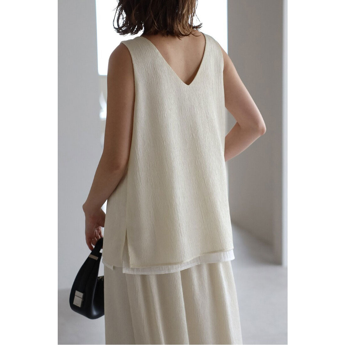 ボンジュールサガン BONJOUR SAGAN リンクルサテンレイヤードノースリブラウス （IVORY） IVORY