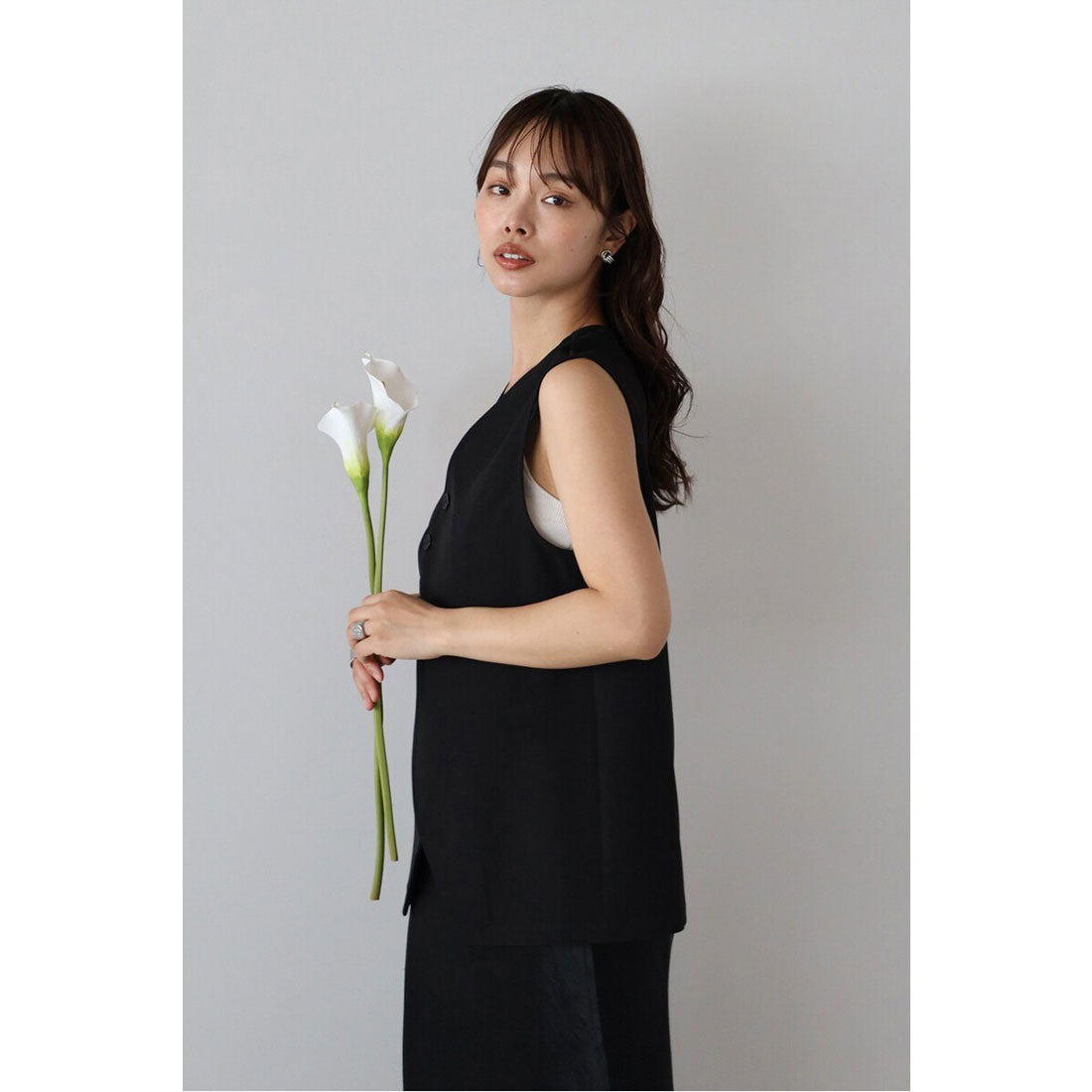 ボンジュールサガン BONJOUR SAGAN asymmetry vest with belt / ベルト付きアシンメトリーベスト （BLACK） BLACK