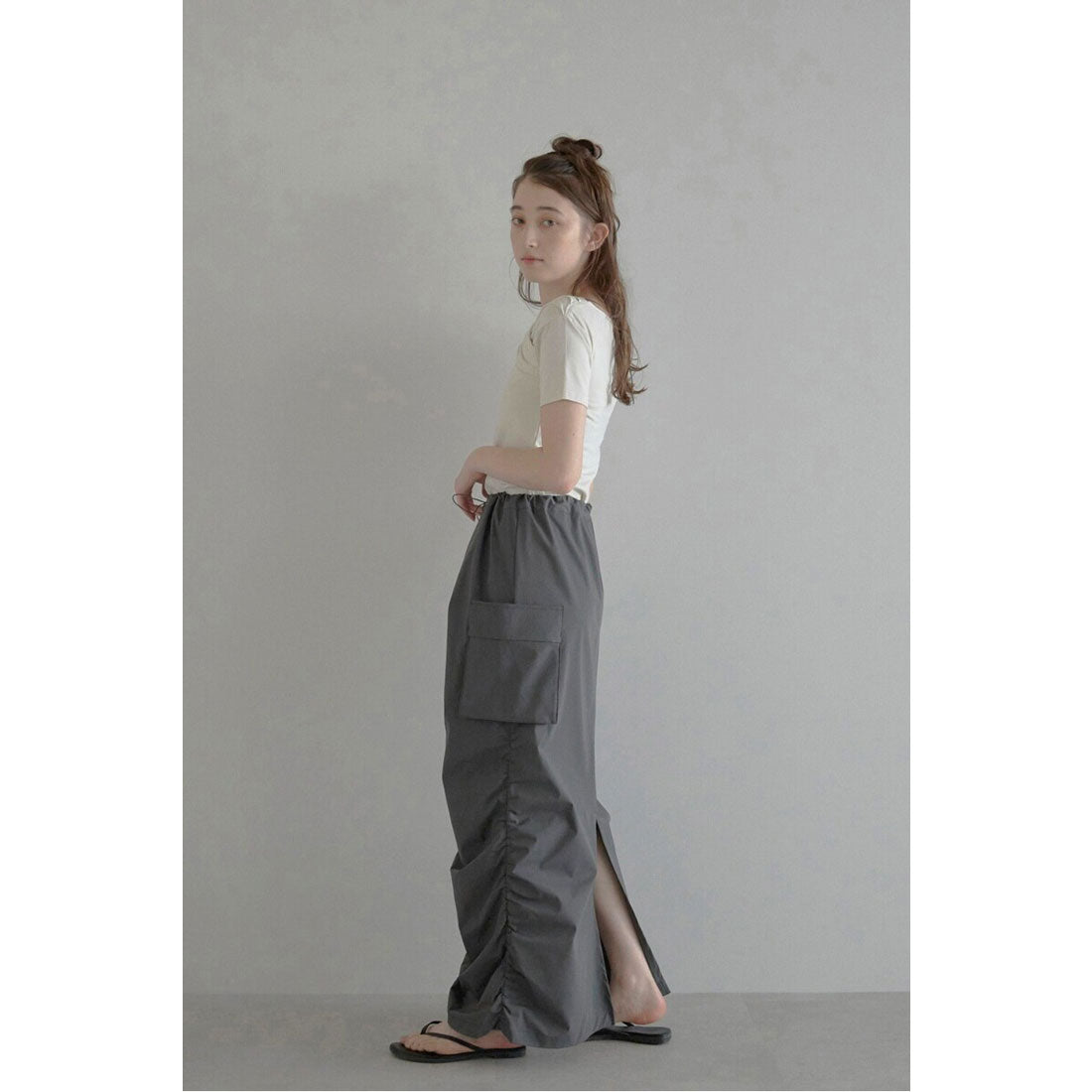 ボンジュールサガン BONJOUR SAGAN 【接触冷感】unbalanced offshoulder tee / オフショルTシャツ （ECRU） ECRU