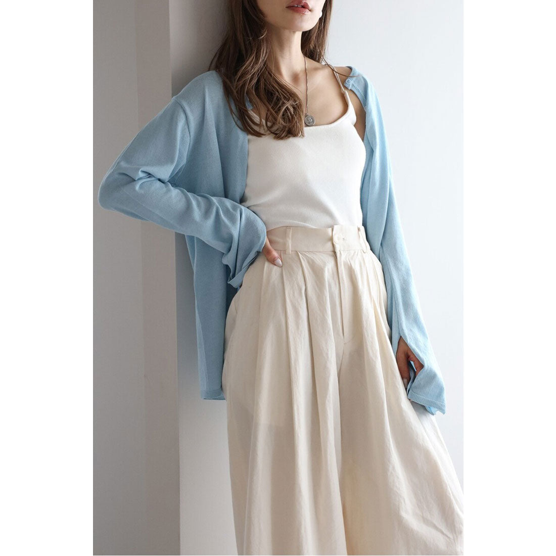 ボンジュールサガン BONJOUR SAGAN 【接触冷感・UVカット】スリットスリーブカーディガン （LIGHT-BLUE） LIGHT-BLUE