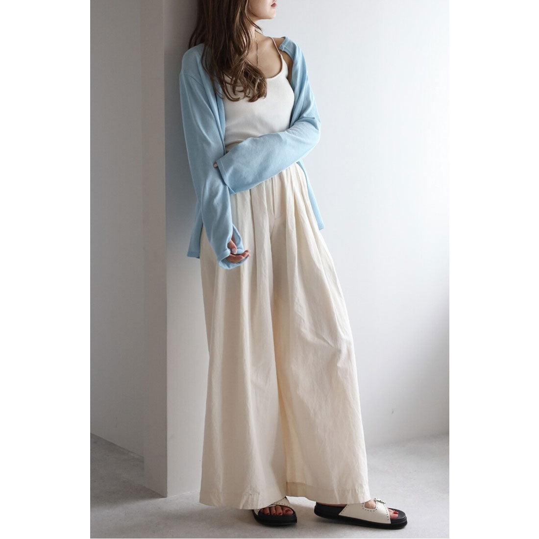 ボンジュールサガン BONJOUR SAGAN 【接触冷感・UVカット】スリットスリーブカーディガン （LIGHT-BLUE） LIGHT-BLUE
