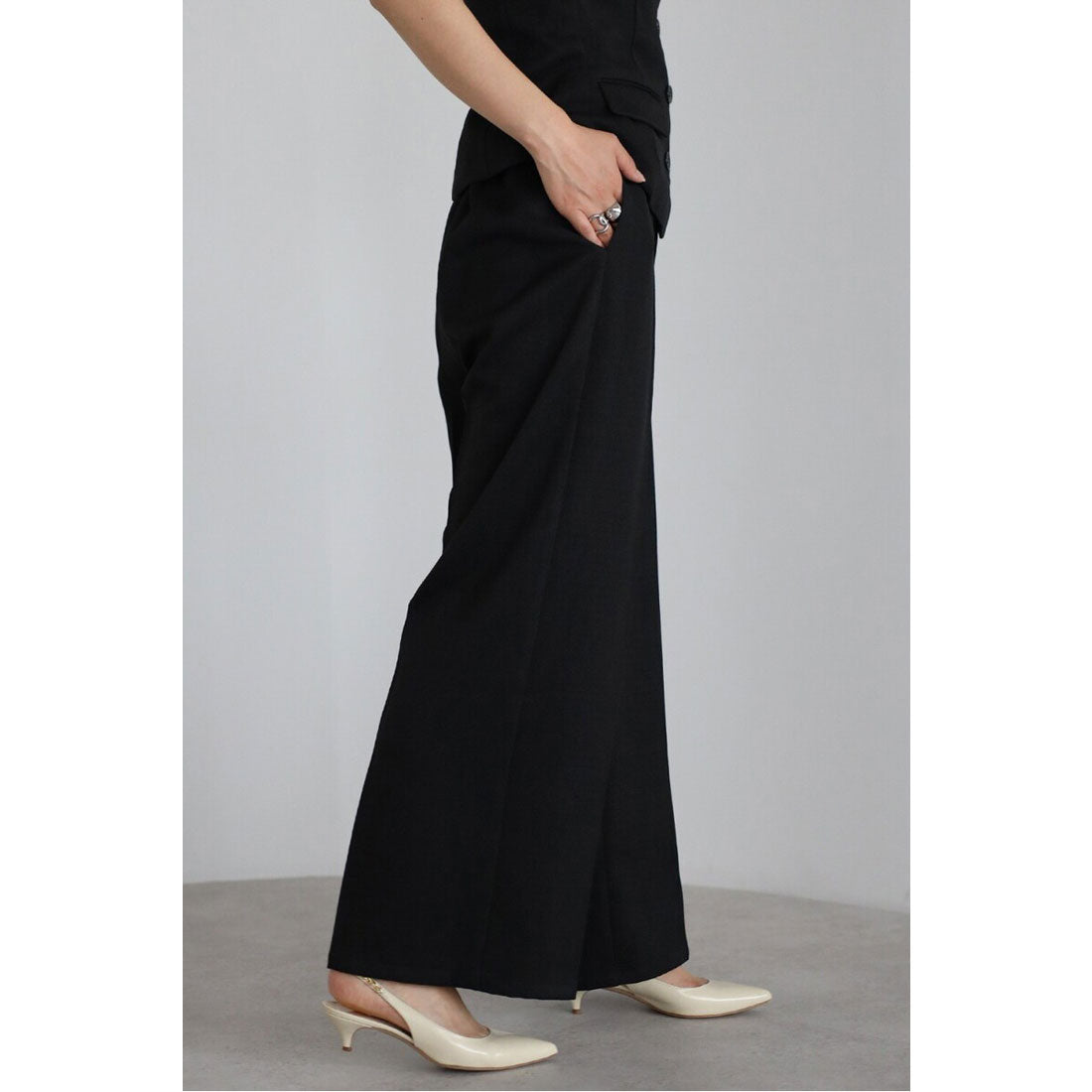 ボンジュールサガン BONJOUR SAGAN linen like front button bustier set up / リネンライクフロント釦ビスチェセットアップ （BLACK） BLACK